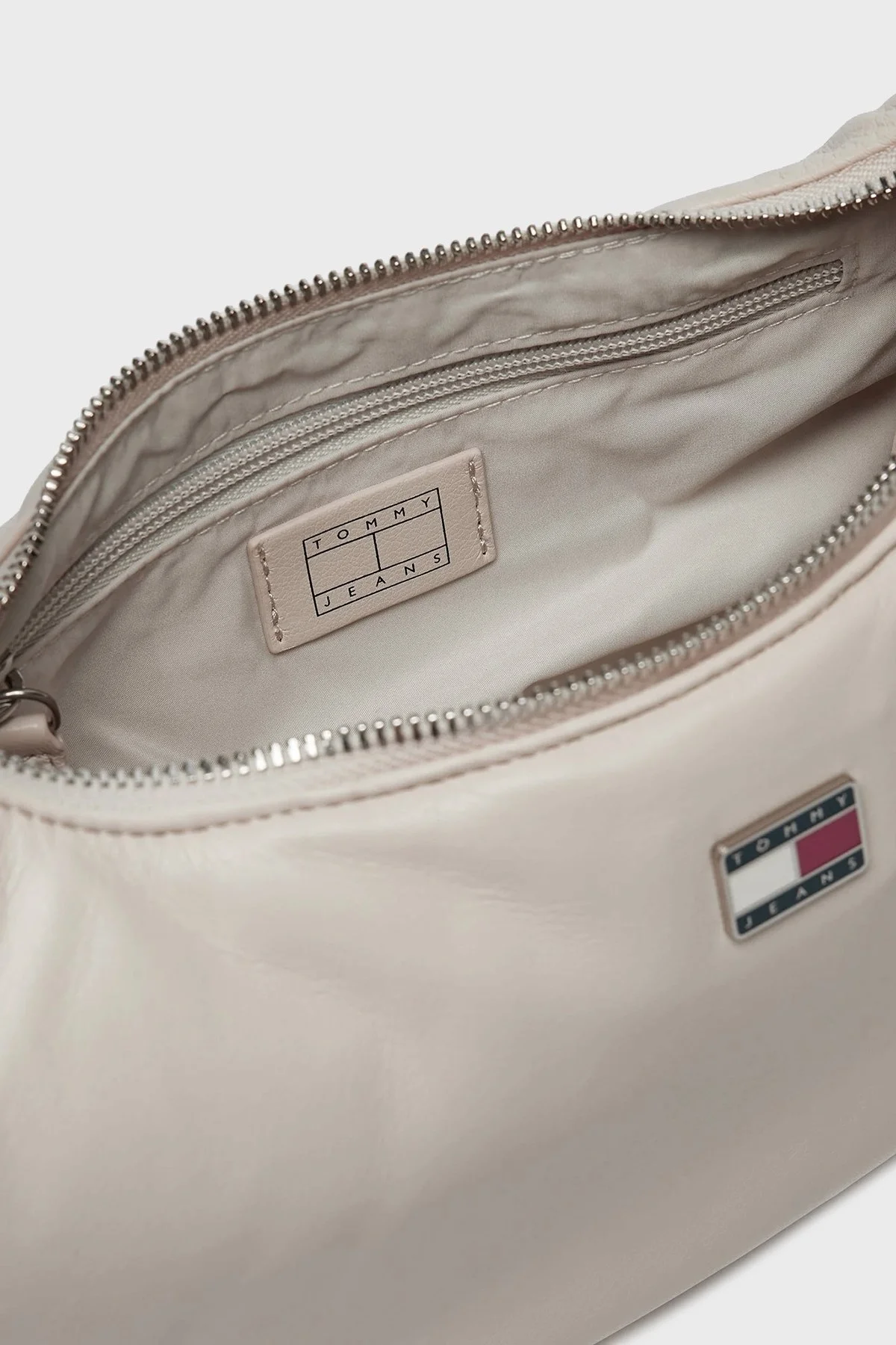 Tommy Jeans Dolgulu Omuz Askılı Bayan Çanta AW0AW16977 ACG BEJ - 10