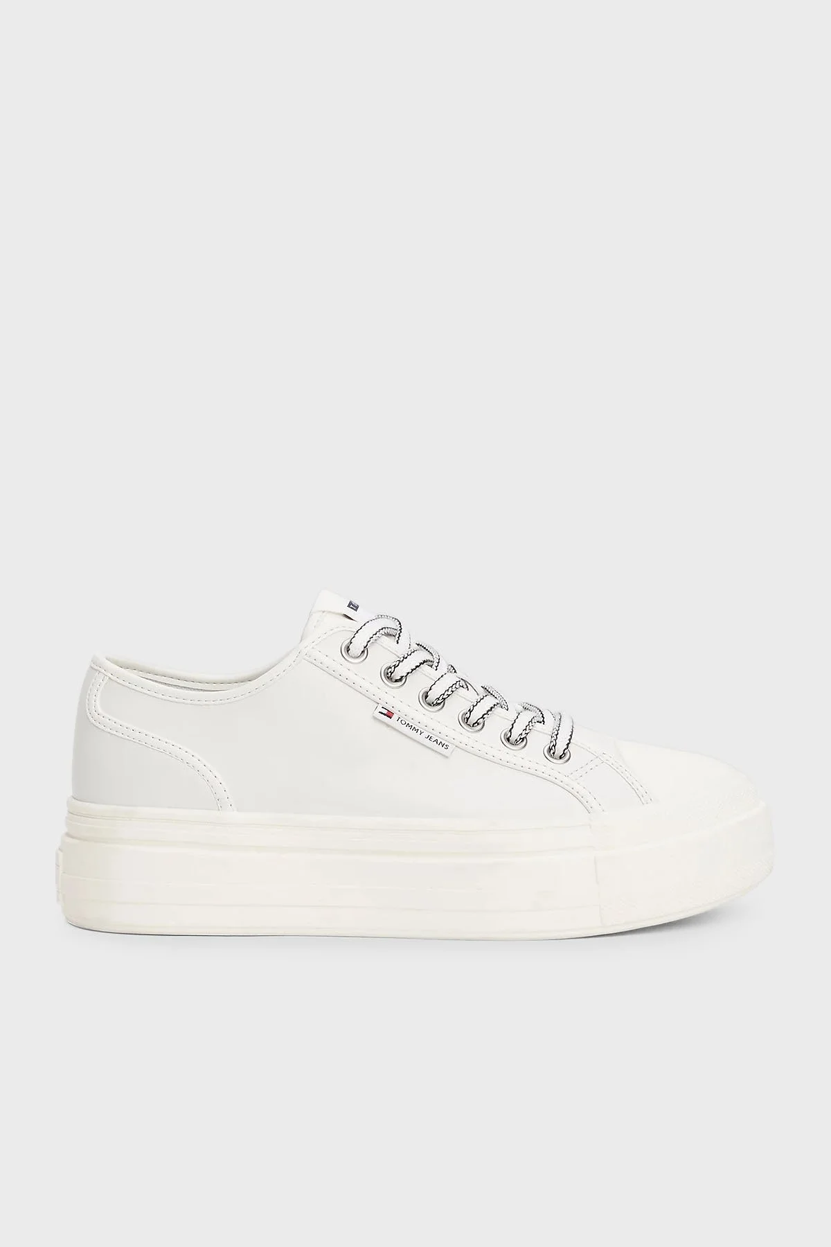 Tommy Jeans Hakiki Deri Kalın Tabanlı Sneaker Bayan Ayakkabı EN0EN02714 YBL BEYAZ - 1