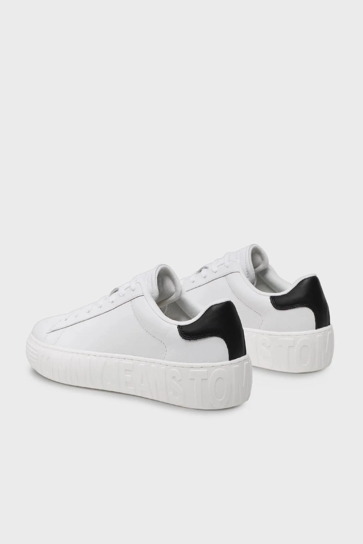 Tommy Jeans Hakiki Deri Logolu Sneaker Erkek Ayakkabı EM0EM01159 YBR BEYAZ - 4