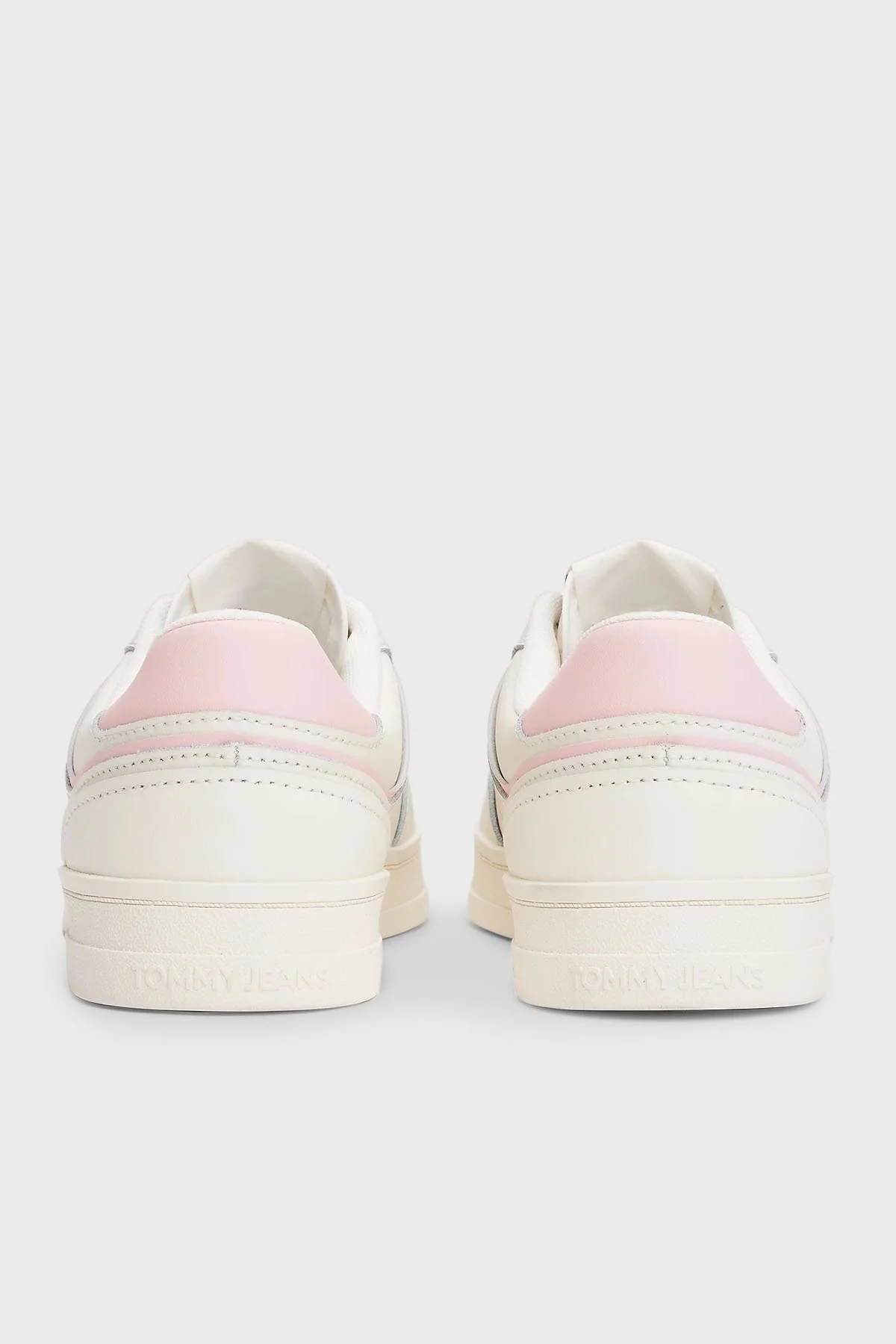 Tommy Jeans Kabartmalı Logolu Deri Karışımlı Sneaker Bayan Ayakkabı EN0EN02794 YBI BEYAZ - 6