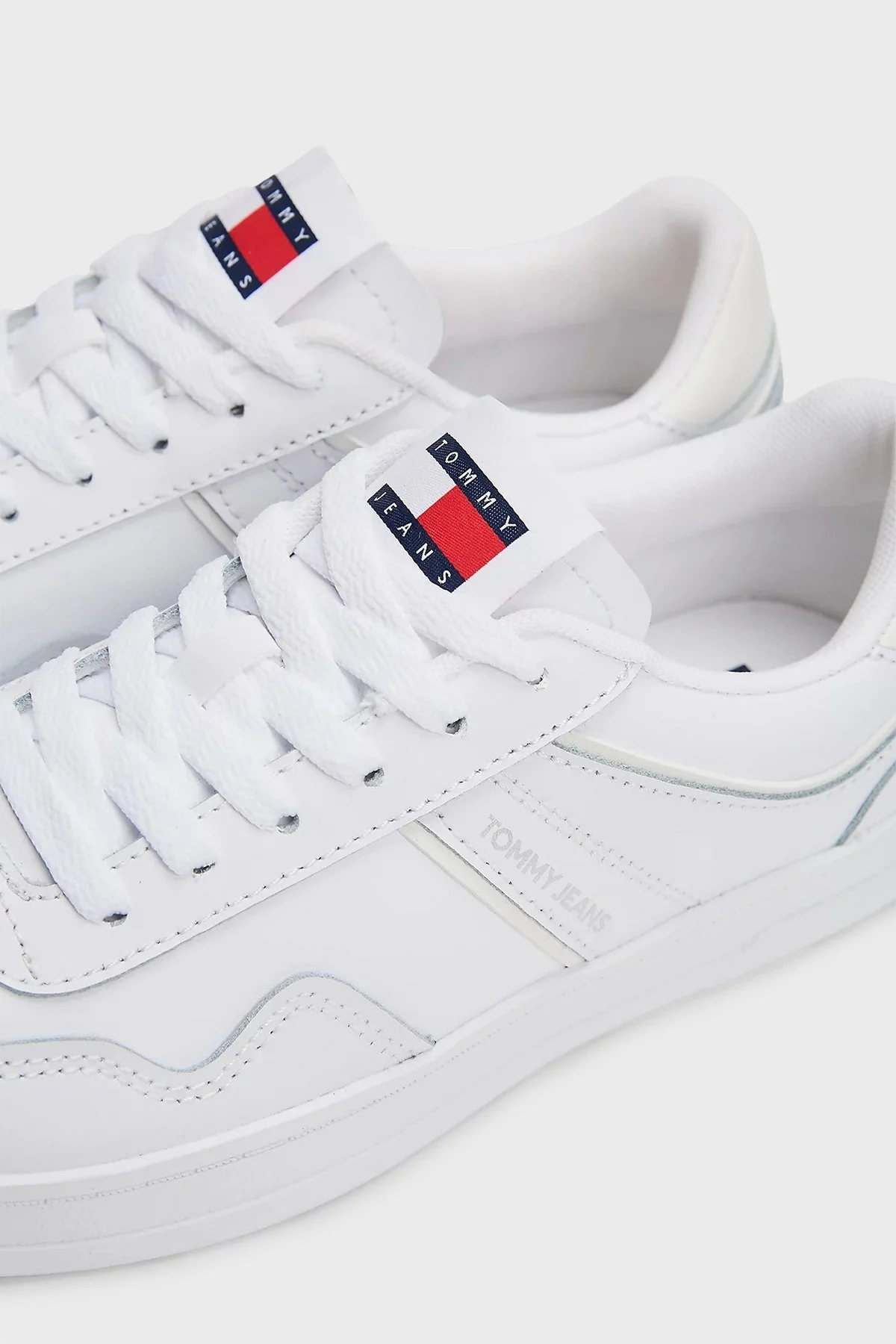 Tommy Jeans Kabartmalı Logolu Deri Karışımlı Sneaker Bayan Ayakkabı EN0EN02794 YBS BEYAZ - 6