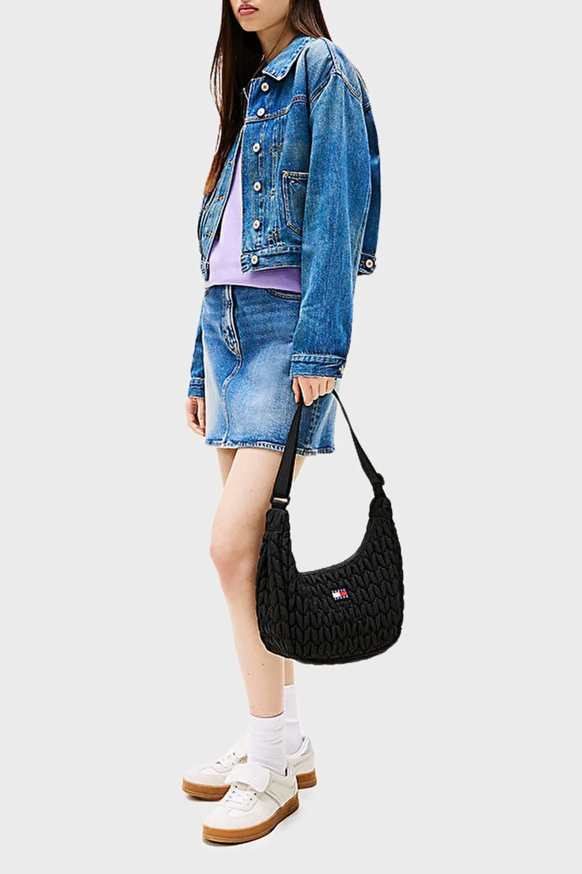 Tommy Jeans Kapitoneli Ayarlanabilir Askılı Bayan Çanta AW0AW17546 BDS SİYAH - 2