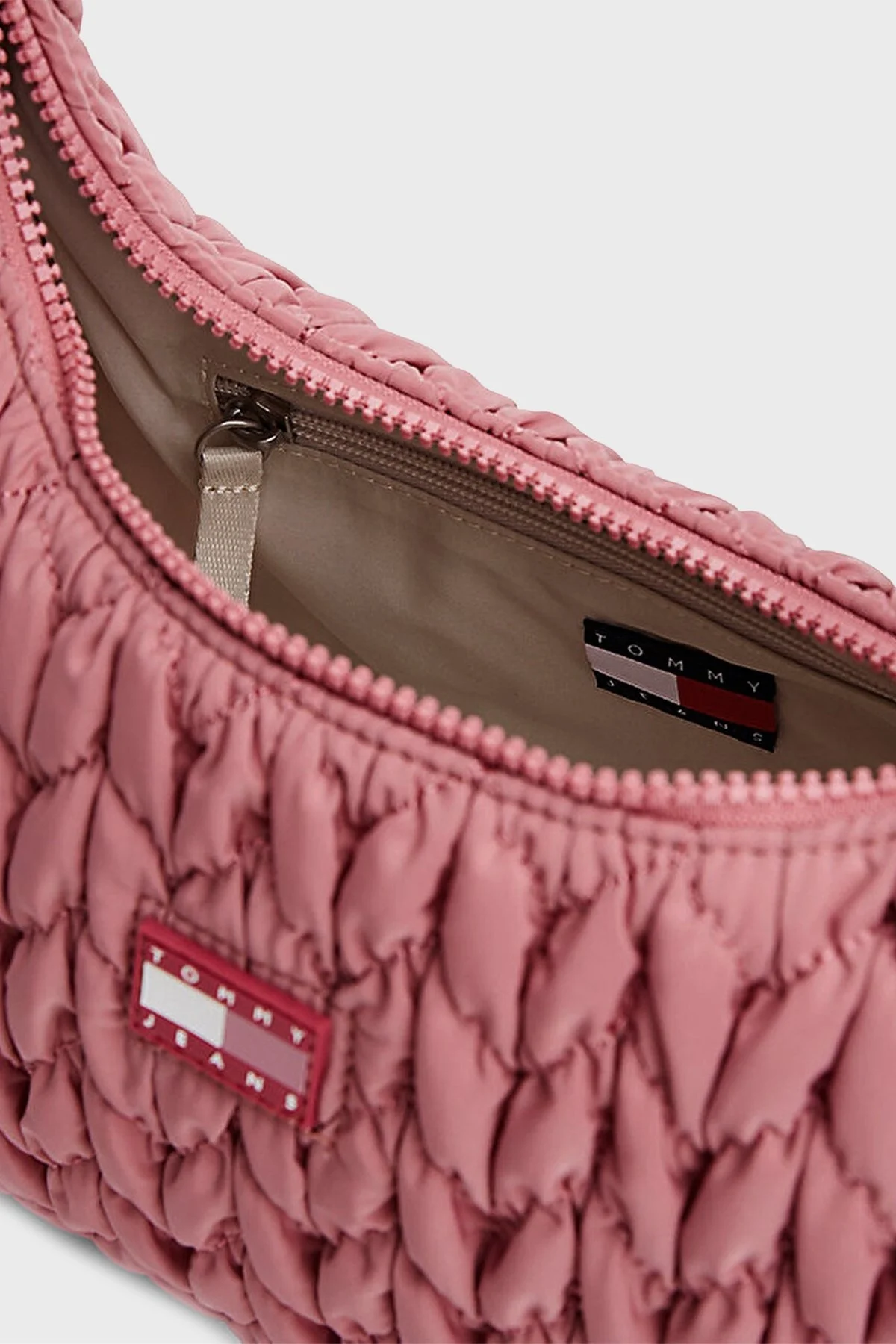 Tommy Jeans Kapitoneli Ayarlanabilir Askılı Bayan Çanta AW0AW17546 TI0 PEMBE - 4