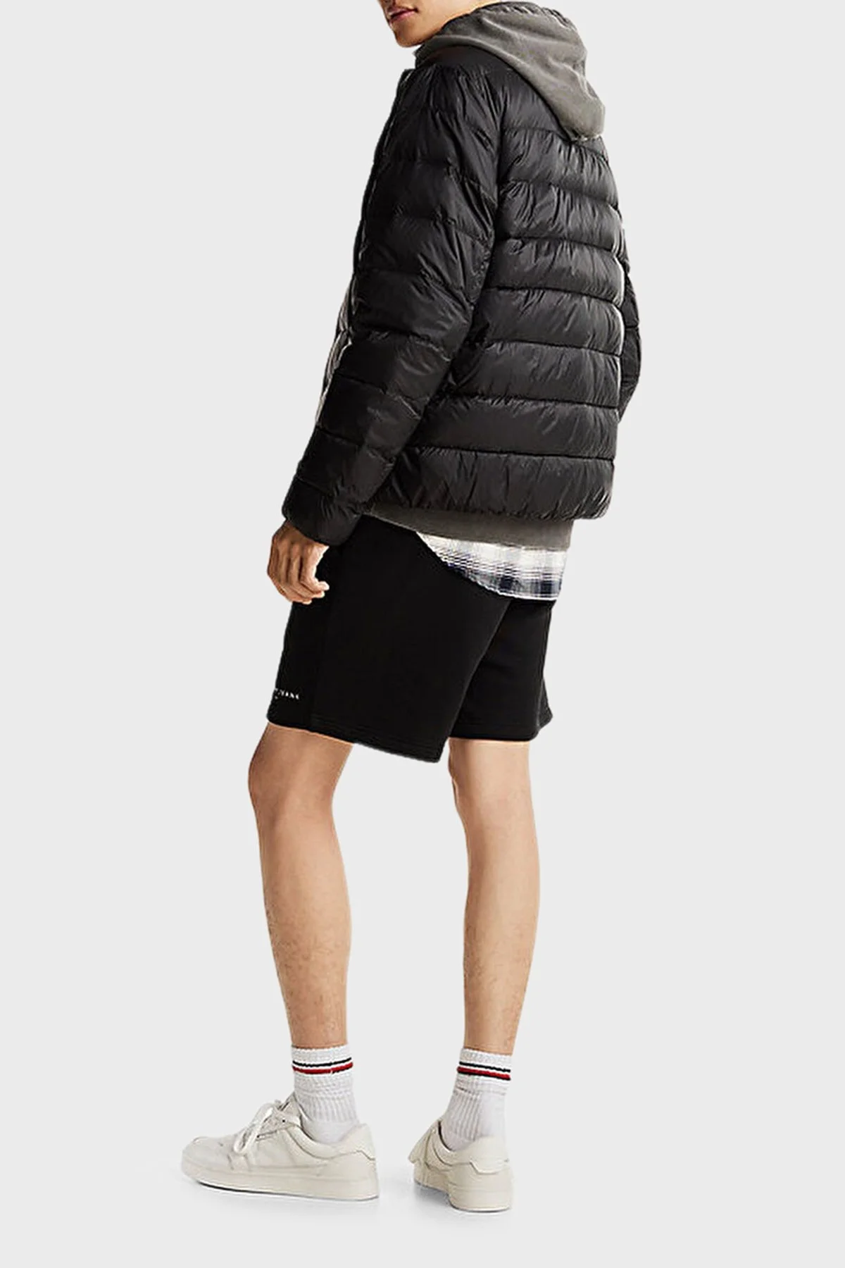 Tommy Jeans Kapitoneli Regular Fit Dik Yaka Şişme Erkek Mont DM0DM20658 BDS SİYAH - 3