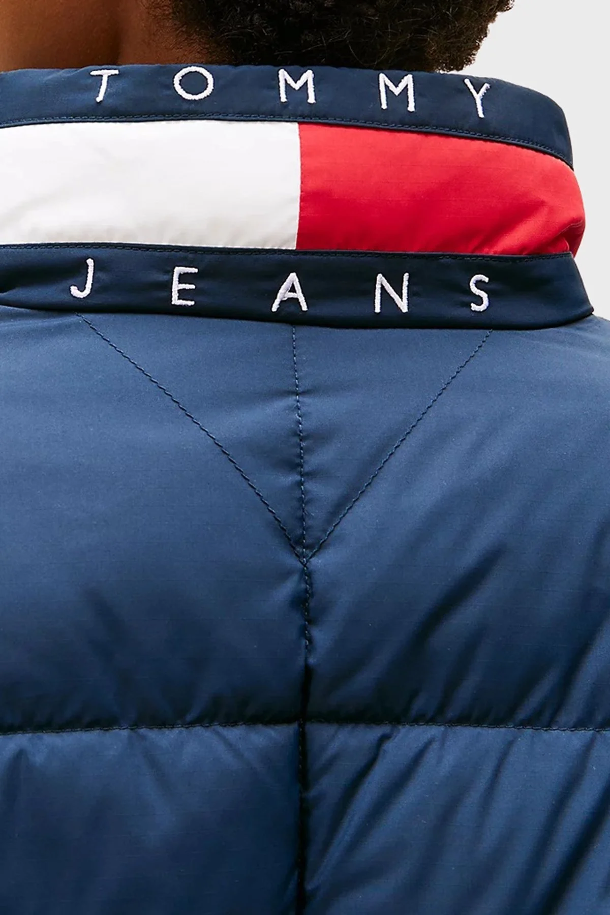 Tommy Jeans Kapitoneli Relaxed Fit Su İtici Dik Yaka Şişme Erkek Mont DM0DM22041 C1G LACİVERT - 4