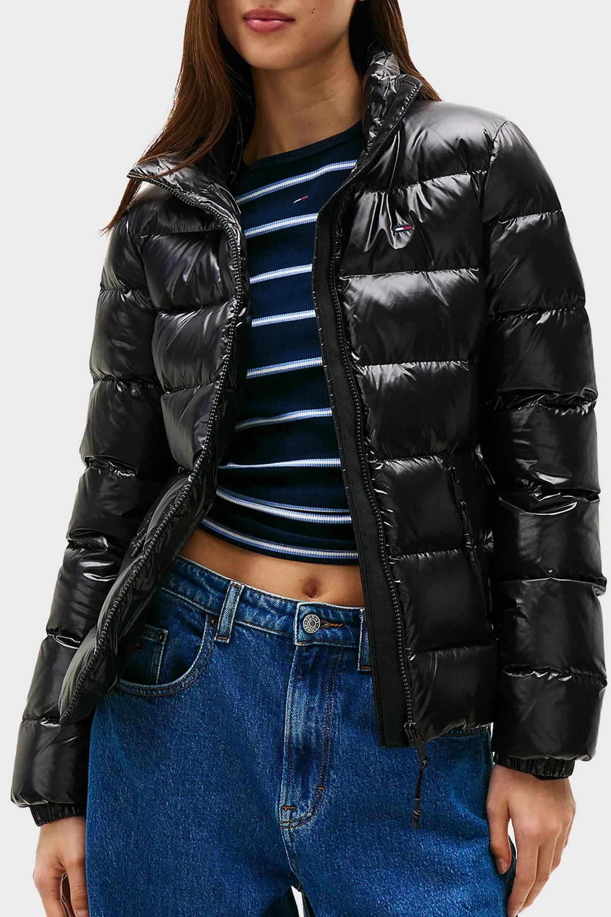 Tommy Jeans Kapitoneli Slim Fit Dik Yaka Su İtici Parlak Şişme Kadın Mont DW0DW21618 BDS SİYAH - 1