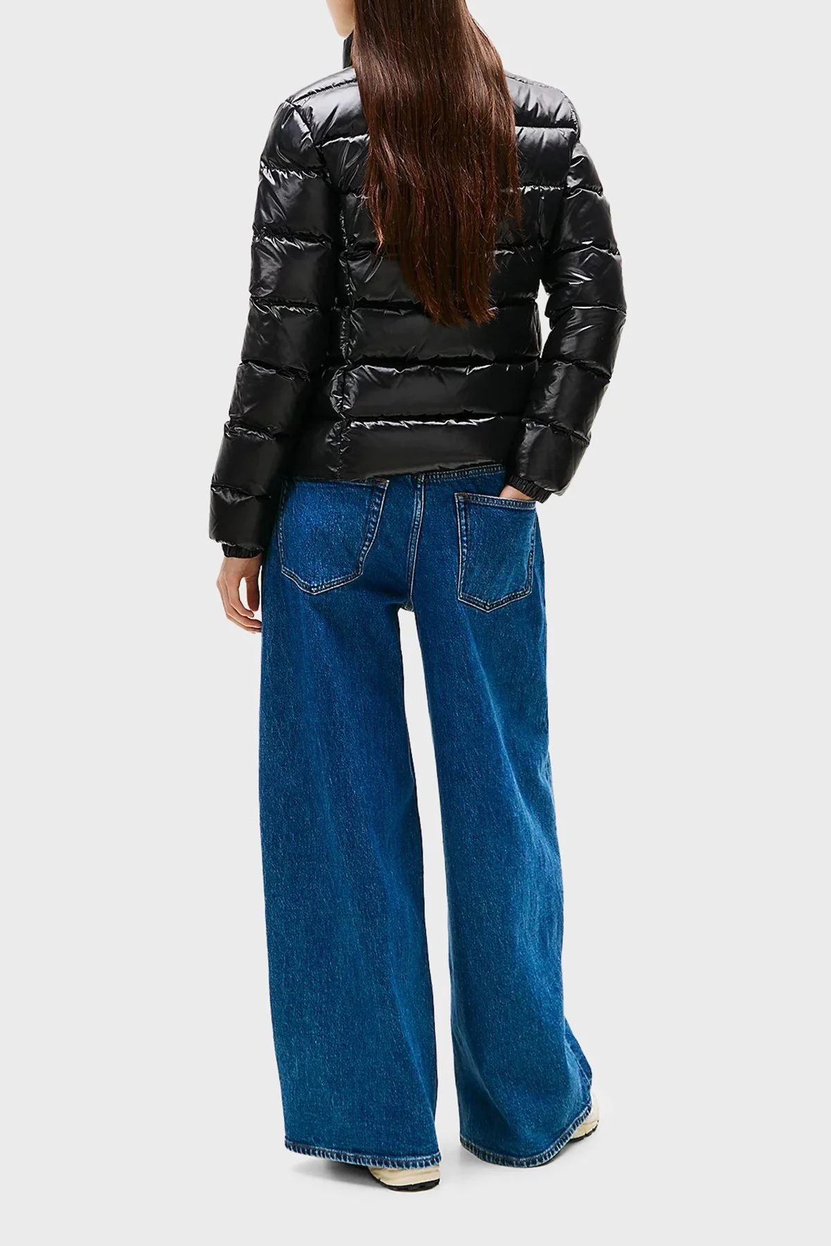 Tommy Jeans Kapitoneli Slim Fit Dik Yaka Su İtici Parlak Şişme Kadın Mont DW0DW21618 BDS SİYAH - 3