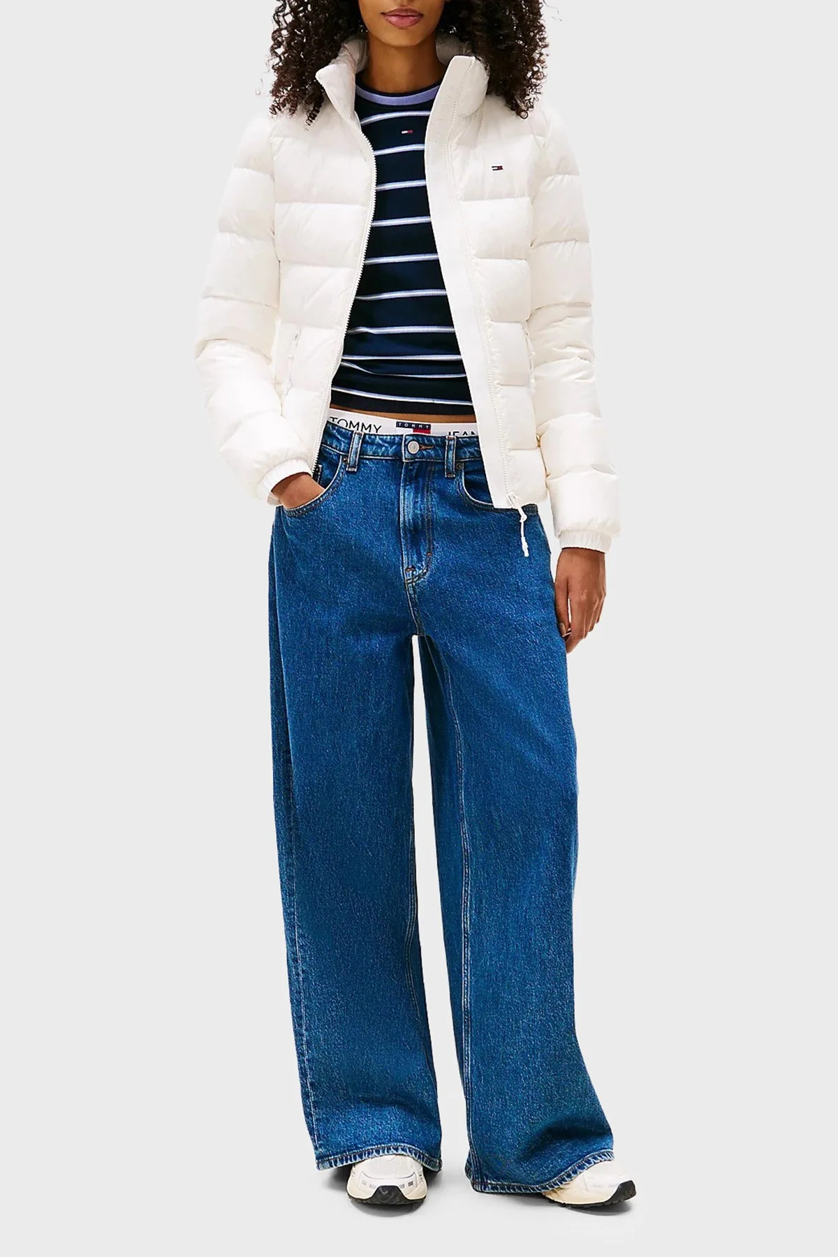 Tommy Jeans Kapitoneli Slim Fit Dik Yaka Su İtici Parlak Şişme Kadın Mont DW0DW21618 YBL BEYAZ - 2
