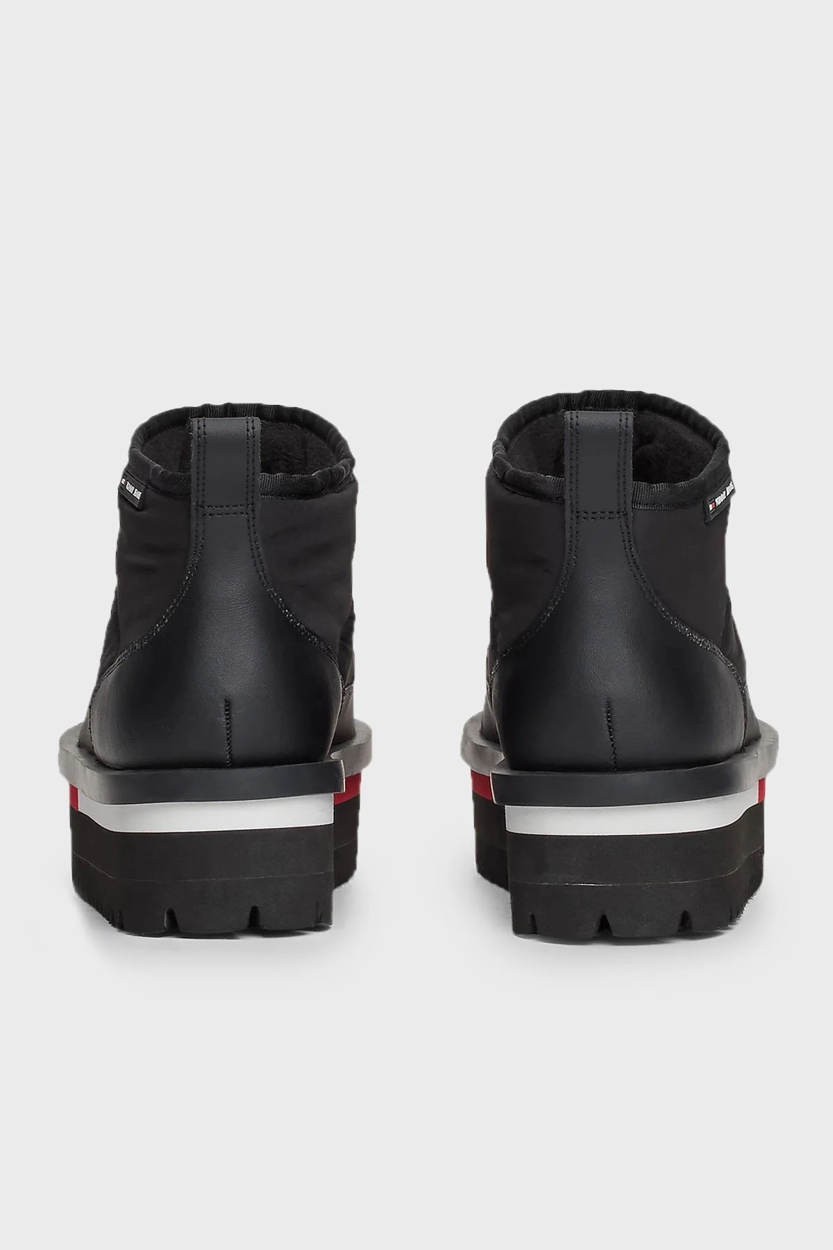 Tommy Jeans Kapitoneli Tırtıklı Platform Taban Kısa Bayan Bot EN0EN02689 BDS SİYAH - 6