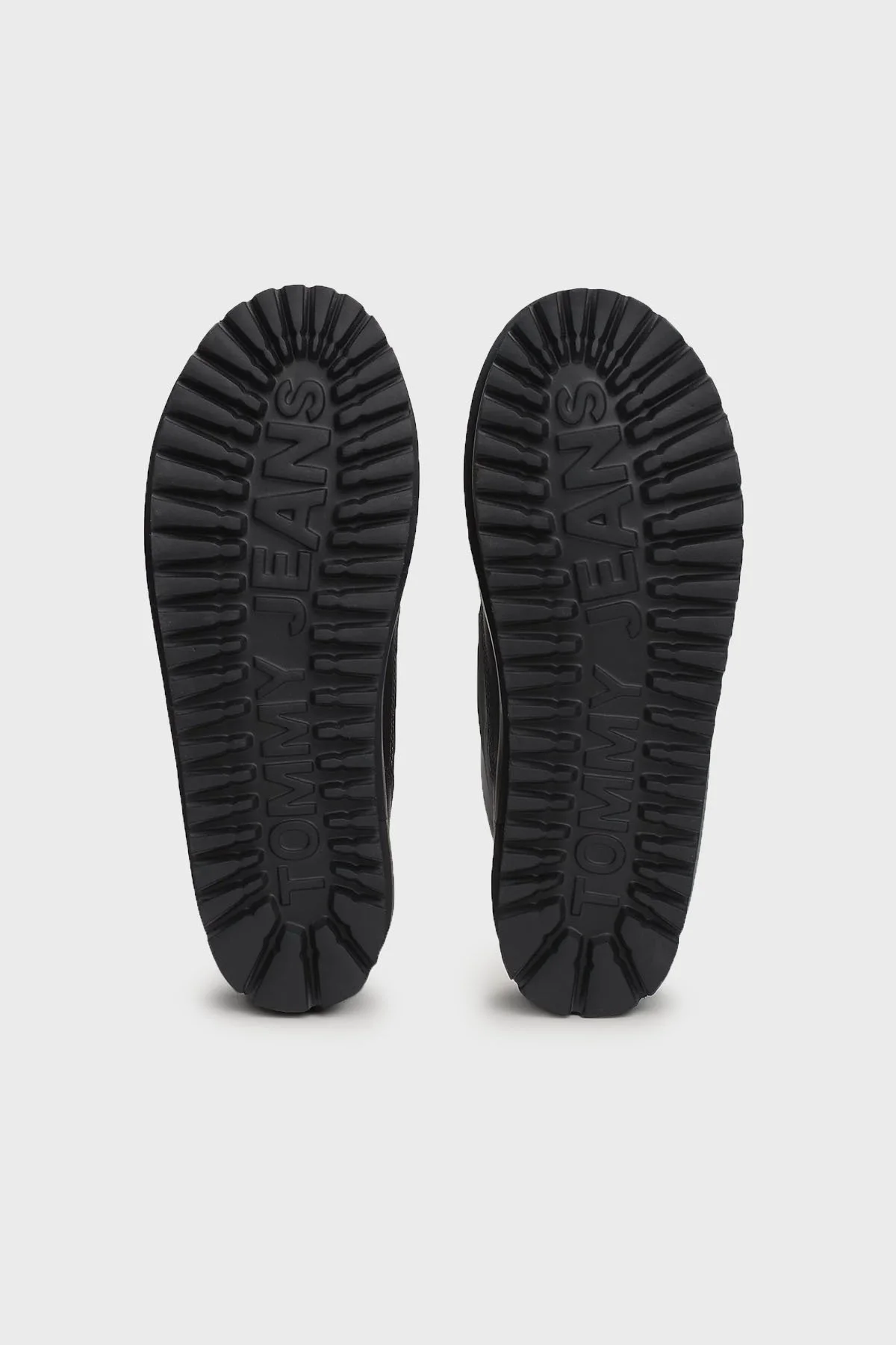 Tommy Jeans Kapitoneli Tırtıklı Platform Taban Kısa Bayan Bot EN0EN02689 TRH GÜMÜŞ - 7