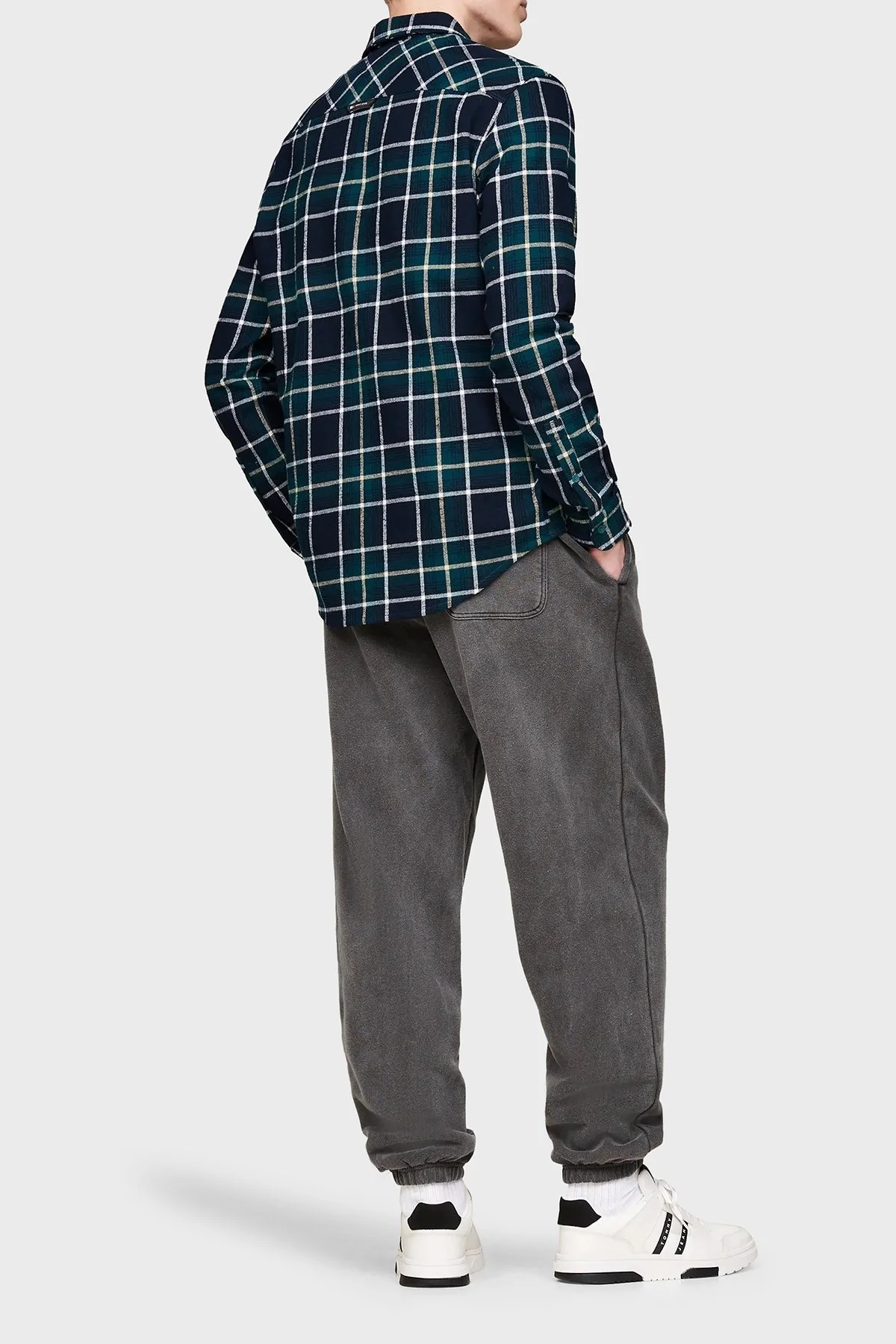 Tommy Jeans Kareli % 100 Pamuk Relaxed Fit Erkek Gömlek DM0DM19651 CWG KOYU YEŞİL - 2