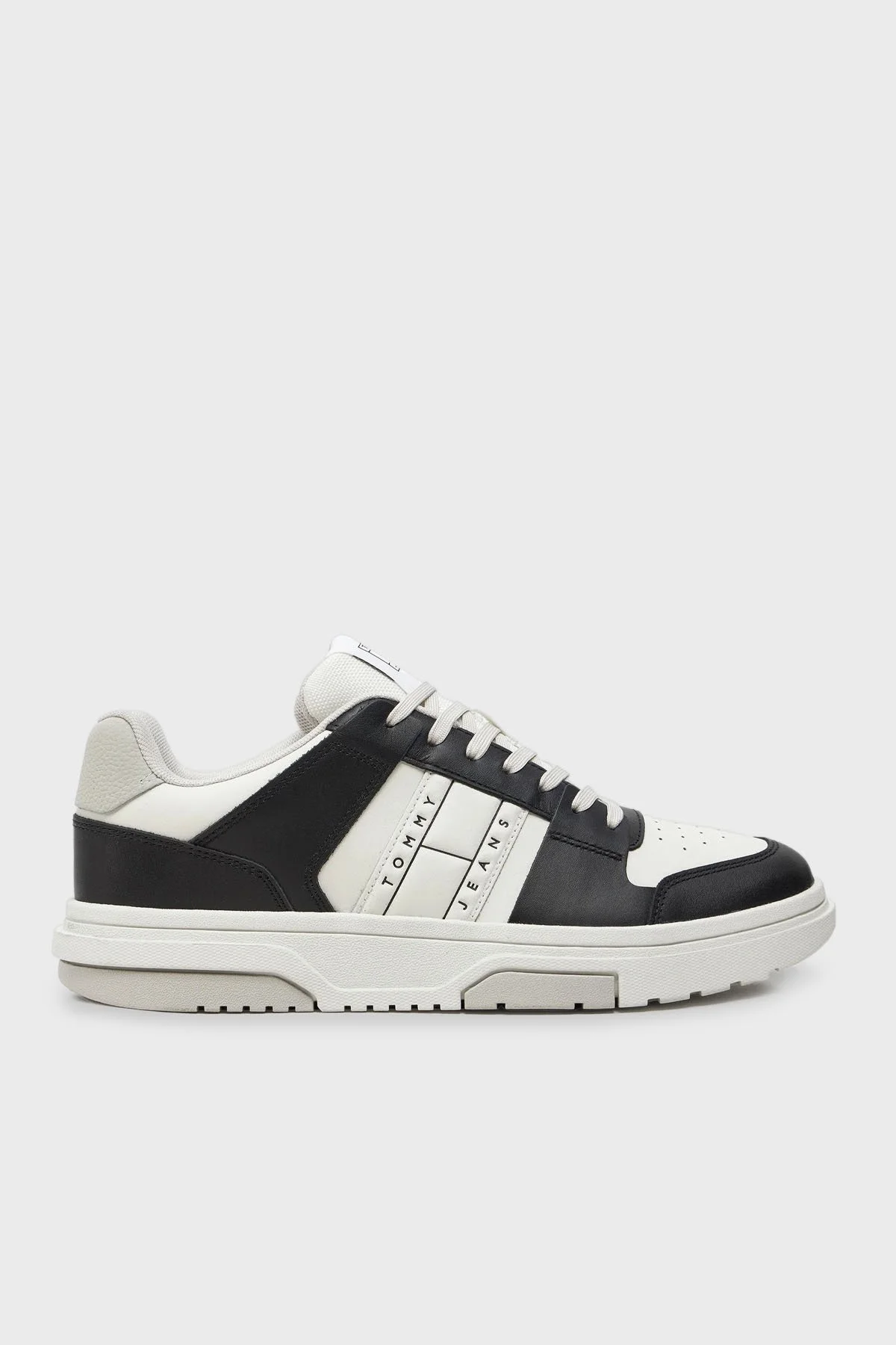 Tommy Jeans Kaydırmaz Tabanlı Sneaker Erkek Ayakkabı EM0EM01429 BDS SİYAH - 1
