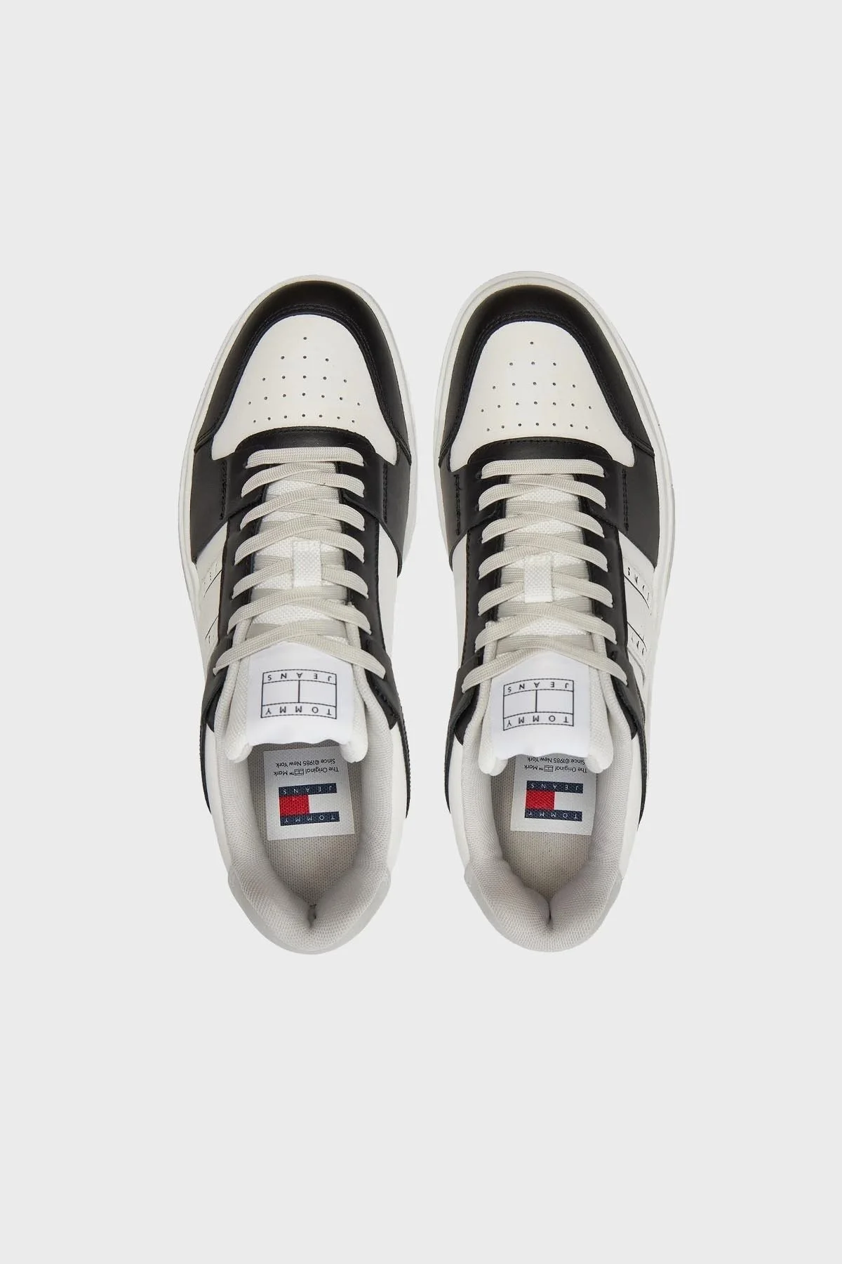 Tommy Jeans Kaydırmaz Tabanlı Sneaker Erkek Ayakkabı EM0EM01429 BDS SİYAH - 4