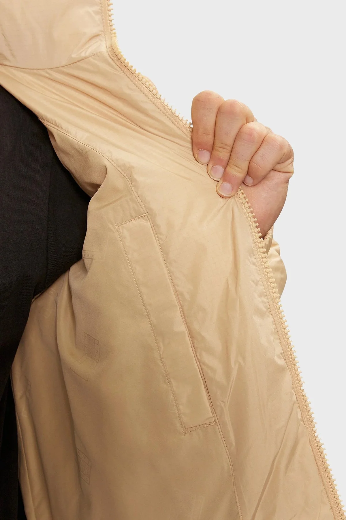 Tommy Jeans Kuş Tüyü Dolgulu Regular Fit Çıkarılabilir Kapüşonlu Erkek Mont DM0DM19537 AB9 BEJ - 7