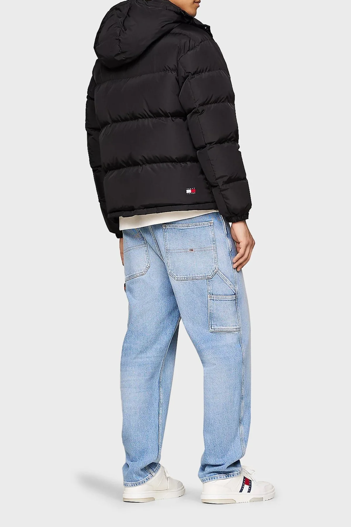 Tommy Jeans Kuş Tüyü Dolgulu Regular Fit Çıkarılabilir Kapüşonlu Erkek Mont DM0DM19537 BDS SİYAH - 2