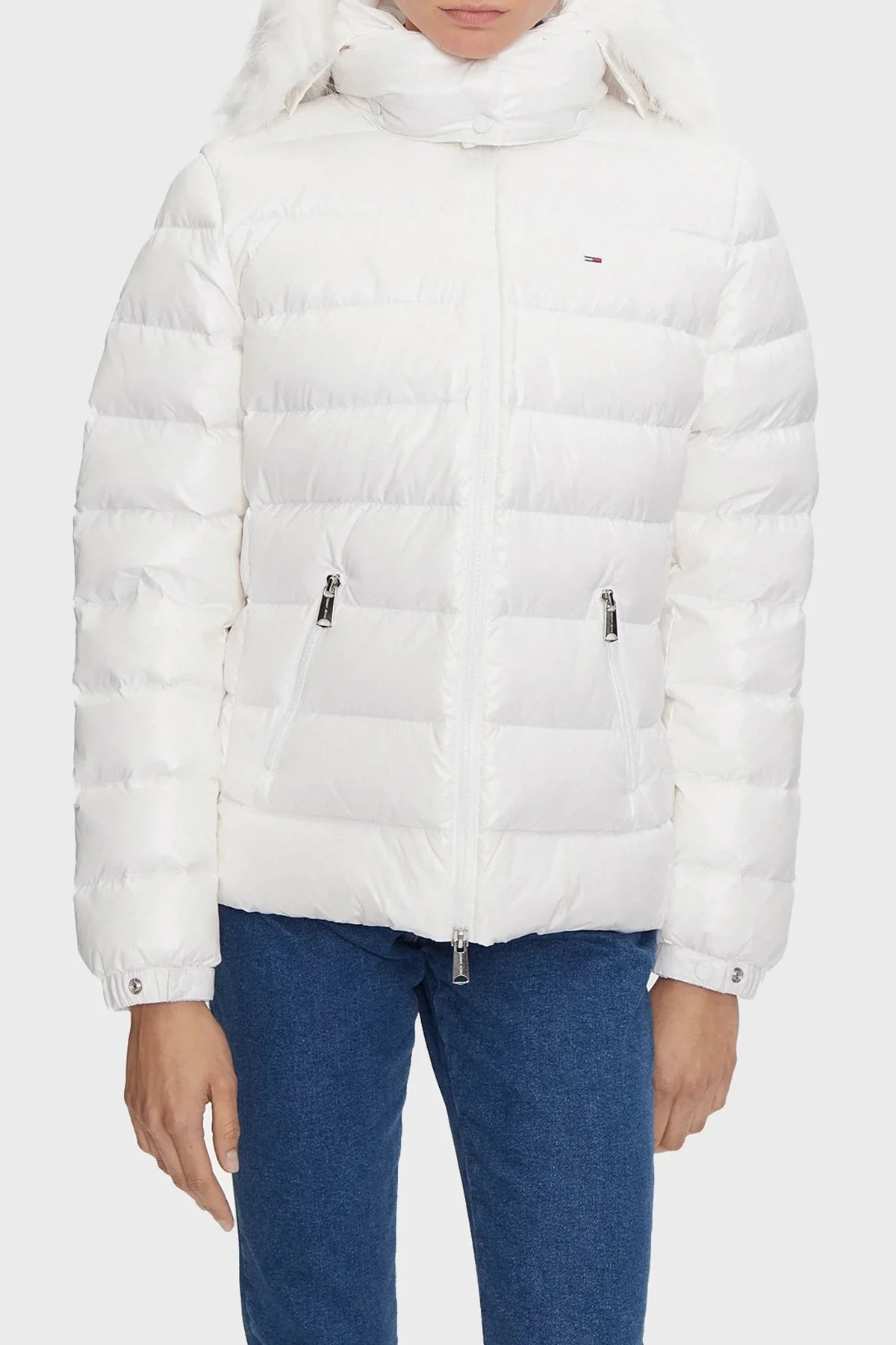 Tommy Jeans Kuş Tüyü Dolgulu Regular Fit Çıkarılabilir Yumuşak Tüy Kapüşonlu Şişme Bayan Mont DW0DW19926 YBR BEYAZ - 1