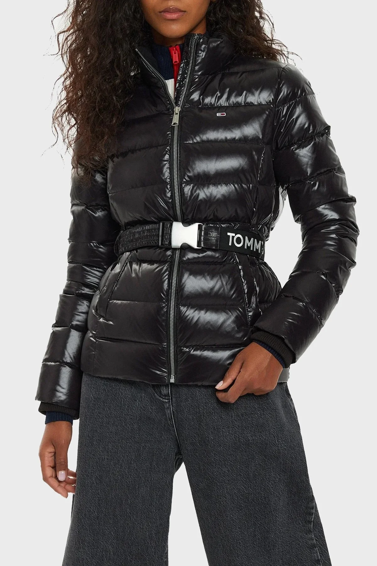 Tommy Jeans Kuş Tüyü Dolgulu Slim Fit Dik Yaka Kemerli Şişme Bayan Mont DW0DW18826 BDS SİYAH - 1