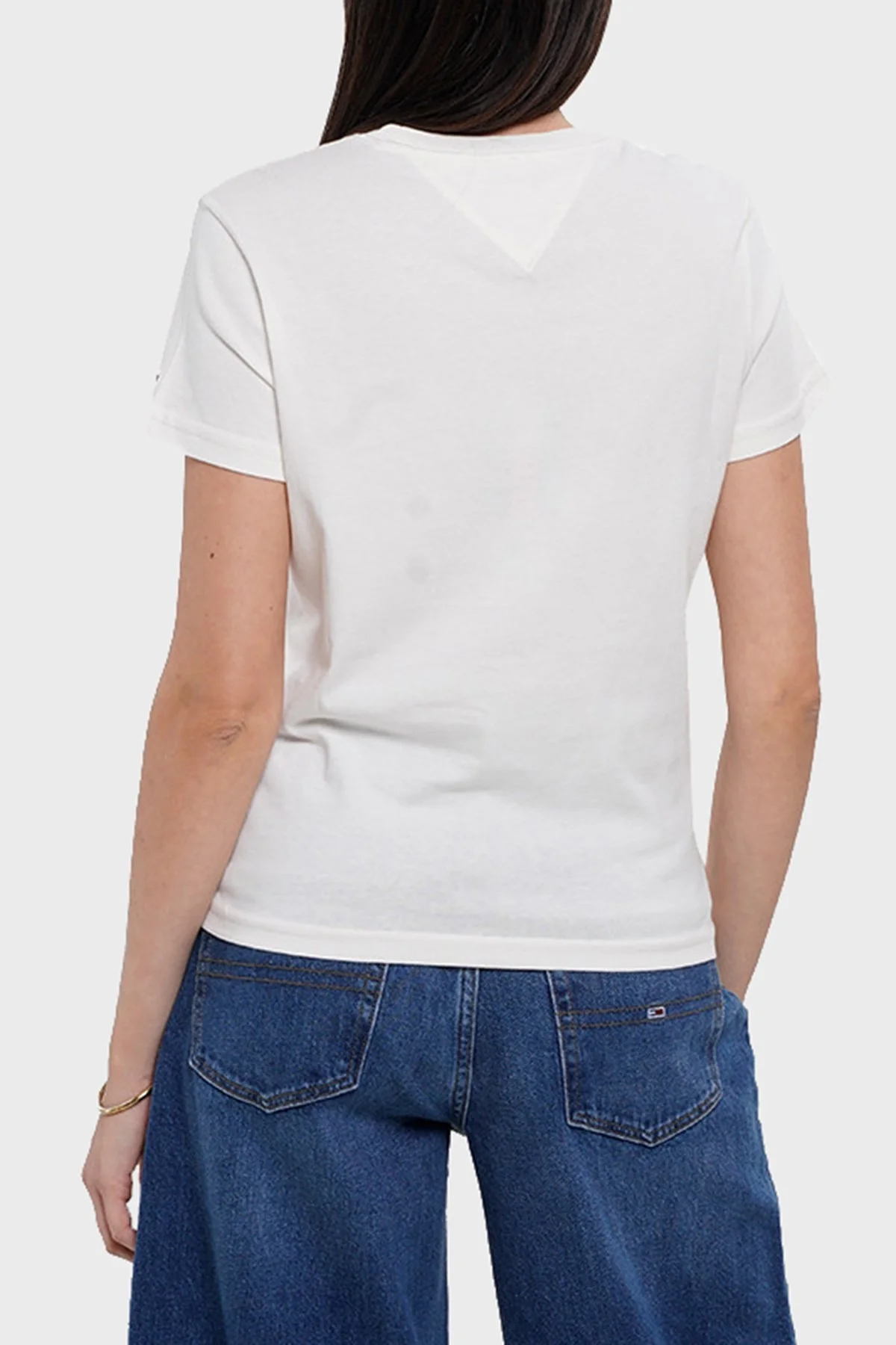 Tommy Jeans Logo Baskılı Pamuklu Regular Fit Bisiklet Yaka Bayan T Shirt DW0DW20161 YBH BEYAZ - 6