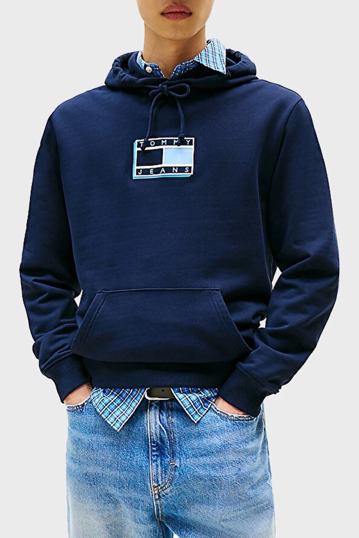 Tommy Jeans Logo Baskılı Pamuklu Regular Fit Kapüşonlu Erkek Sweat DM0DM21623 C1G LACİVERT - 1