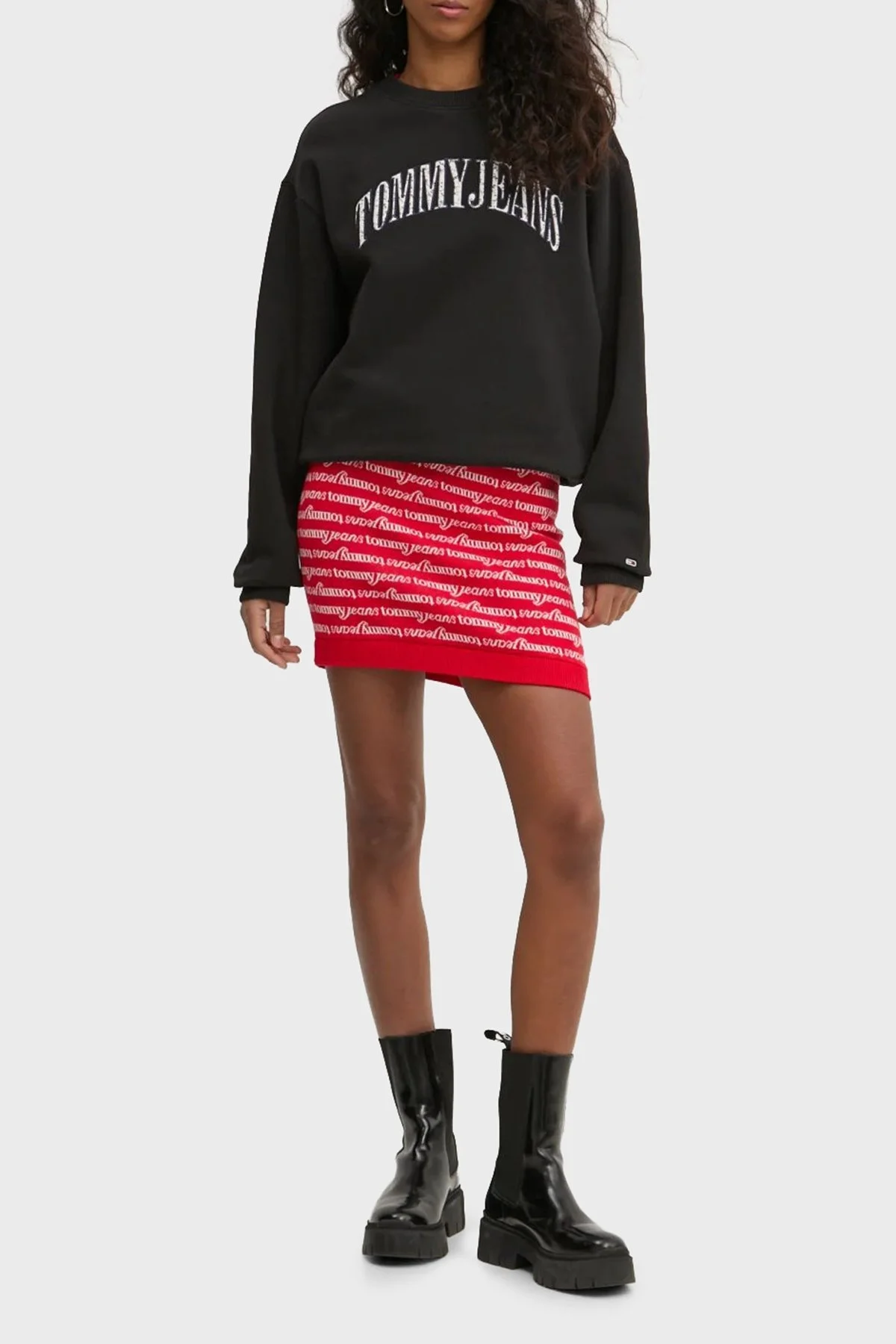 Tommy Jeans Logo Baskılı Pamuklu Relaxed Fit Bisiklet Yaka Bayan Sweat DW0DW20172 BDS SİYAH - 3