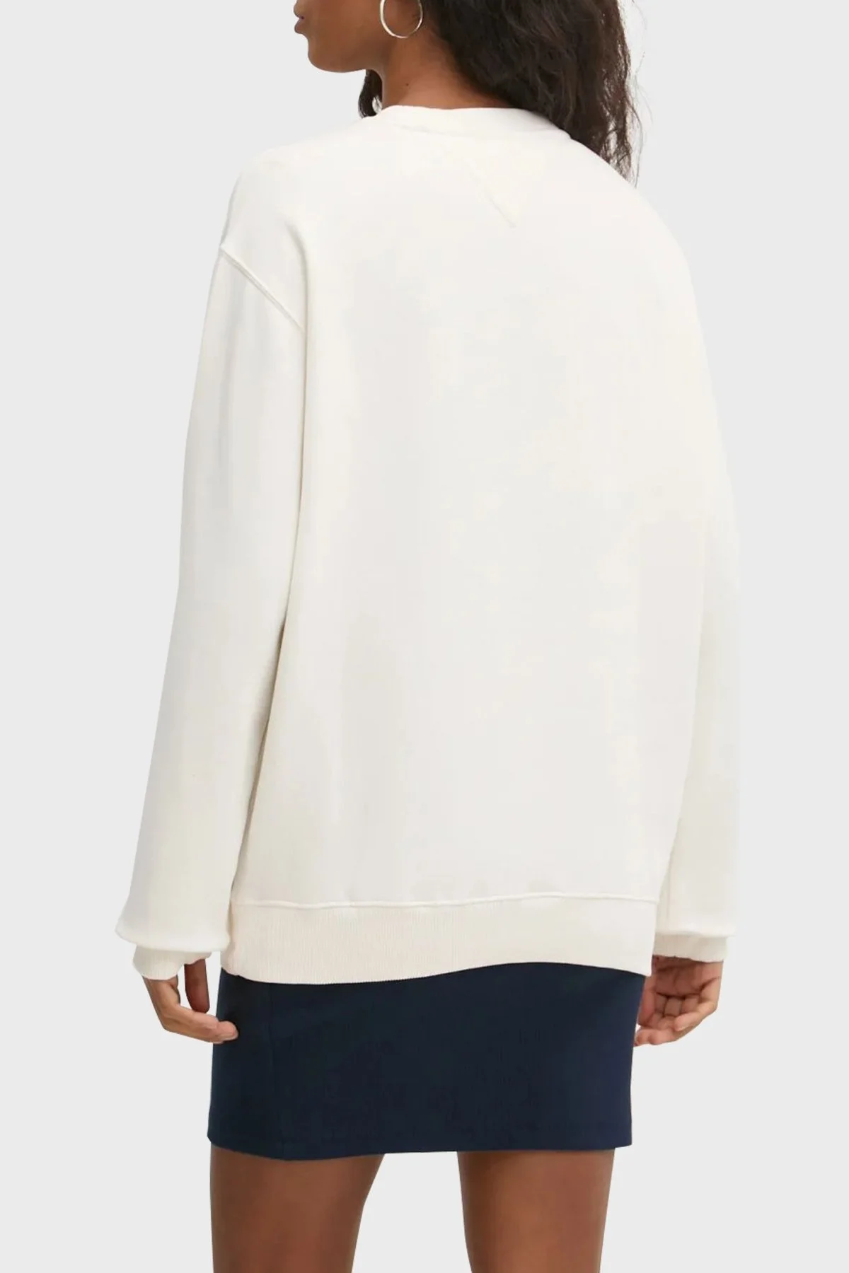 Tommy Jeans Logo Baskılı Pamuklu Relaxed Fit Bisiklet Yaka Bayan Sweat DW0DW20172 YBH BEYAZ - 2