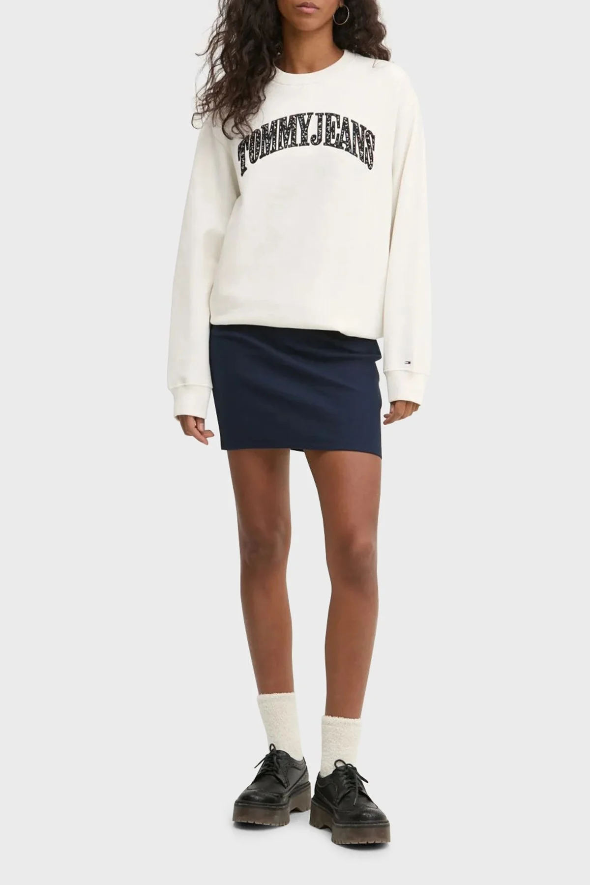 Tommy Jeans Logo Baskılı Pamuklu Relaxed Fit Bisiklet Yaka Bayan Sweat DW0DW20172 YBH BEYAZ - 3