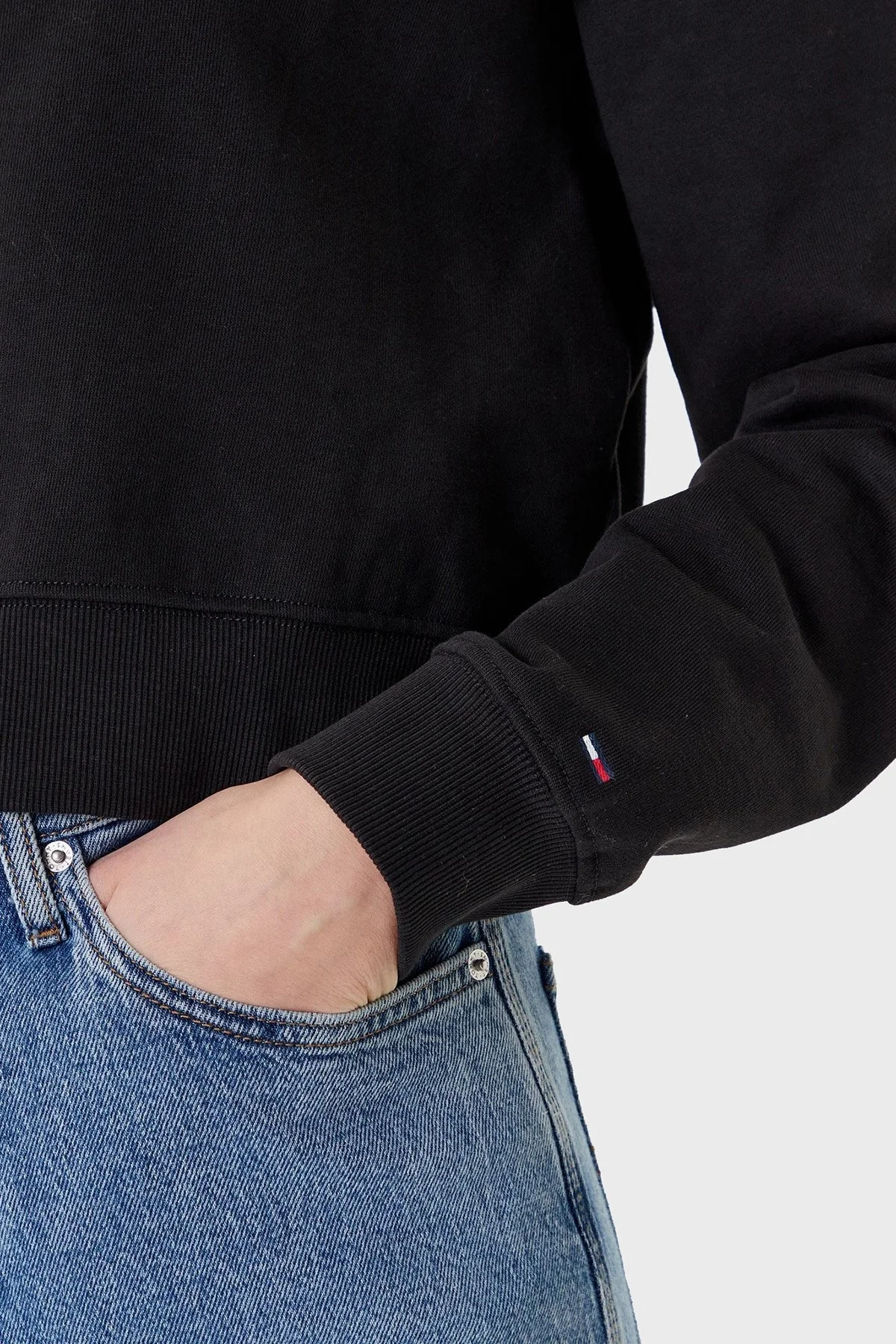 Tommy Jeans Logo Baskılı Pamuklu Relaxed Fit Kapüşonlu Crop Bayan Sweat DW0DW21408 BDS SİYAH - 5