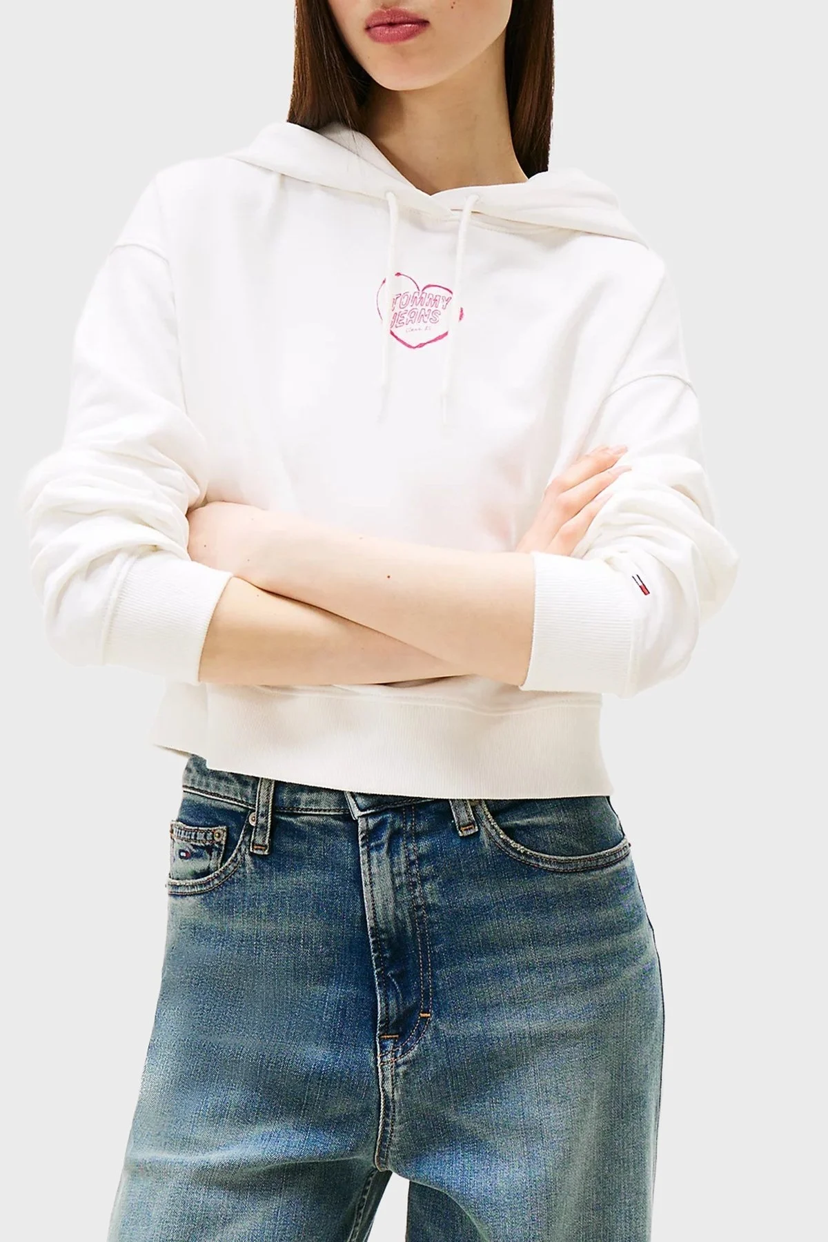 Tommy Jeans Logo Baskılı Pamuklu Relaxed Fit Kapüşonlu Crop Bayan Sweat DW0DW21408 YBL BEYAZ - 1