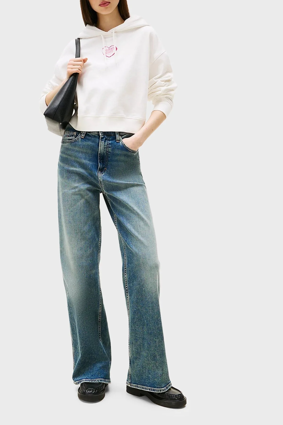 Tommy Jeans Logo Baskılı Pamuklu Relaxed Fit Kapüşonlu Crop Bayan Sweat DW0DW21408 YBL BEYAZ - 2