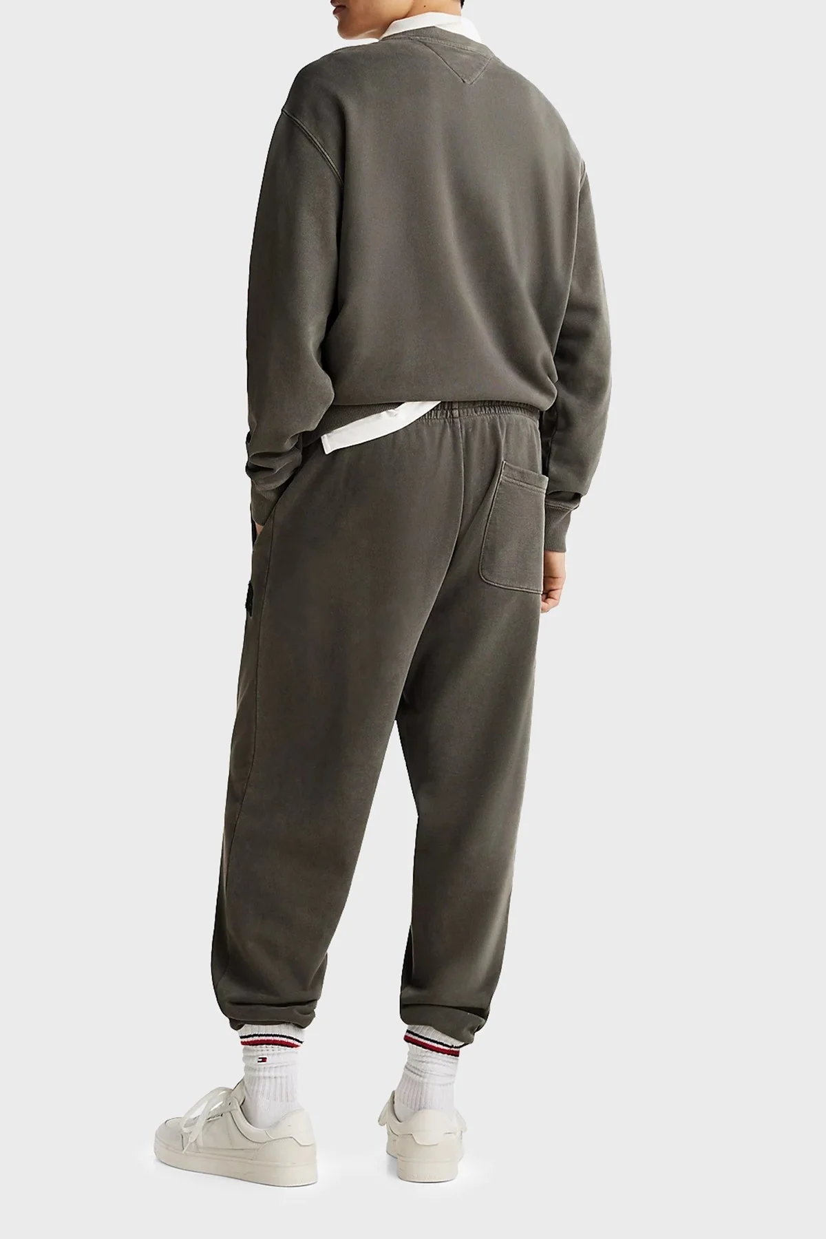 Tommy Jeans Logo İşlemeli Pamuklu Relaxed Fit Normal Bel Lastikli Paça Jogger Erkek Pantolon DM0DM20279 BDS SİYAH - 4