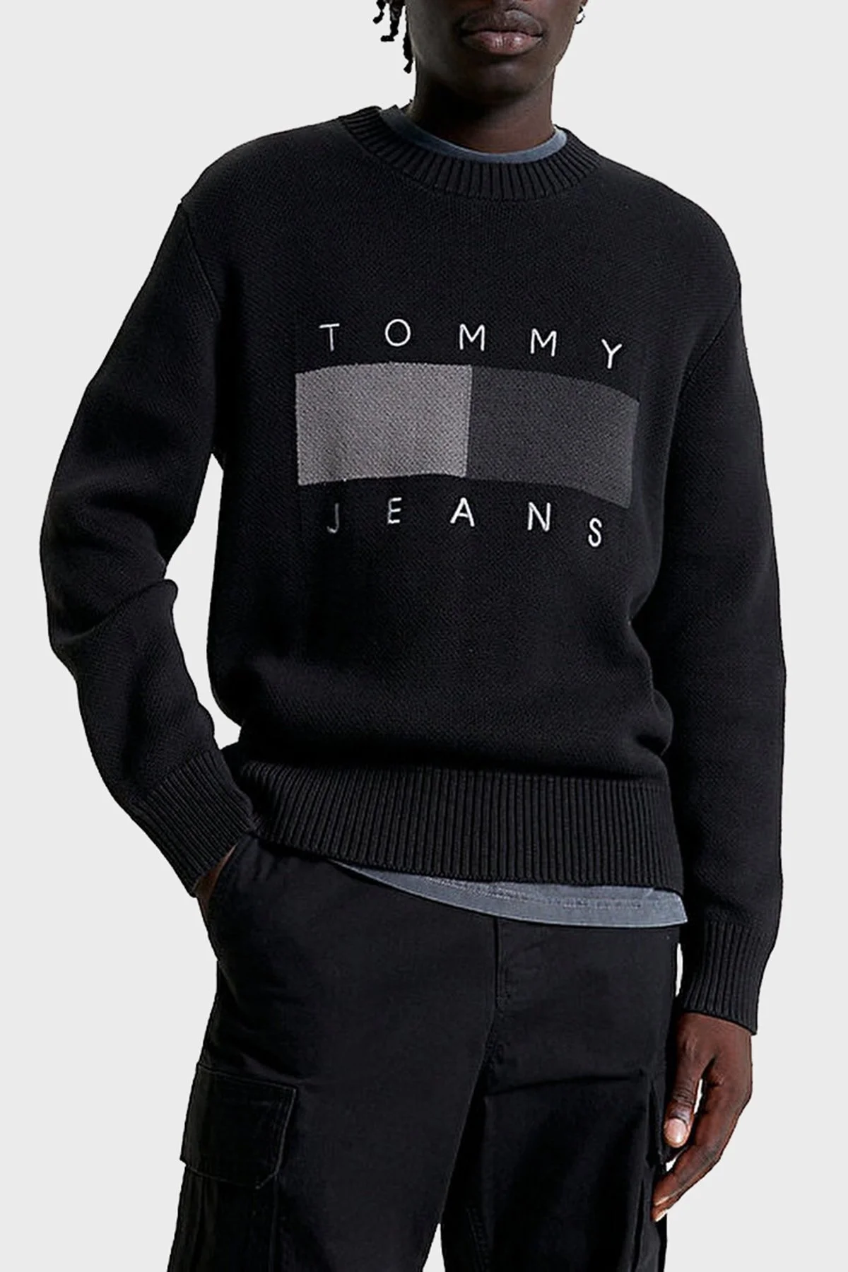 Tommy Jeans Logolu % 100 Pamuk Bisiklet Yaka Relaxed Fit Erkek Kazak DM0DM17773 BDS SİYAH - 1