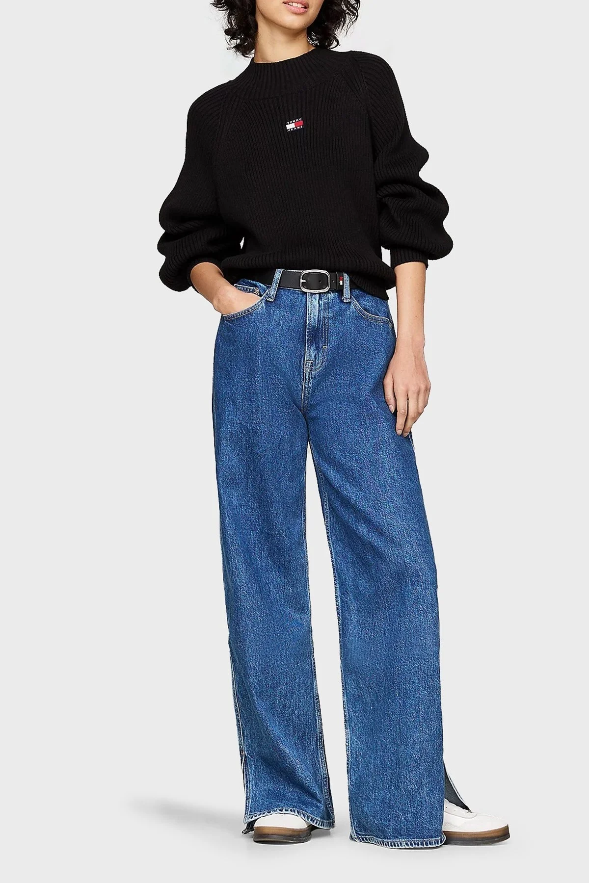 Tommy Jeans Logolu % 100 Pamuk Regular Fit Balon Kol Örgü Bayan Kazak DW0DW19912 BDS SİYAH - 3