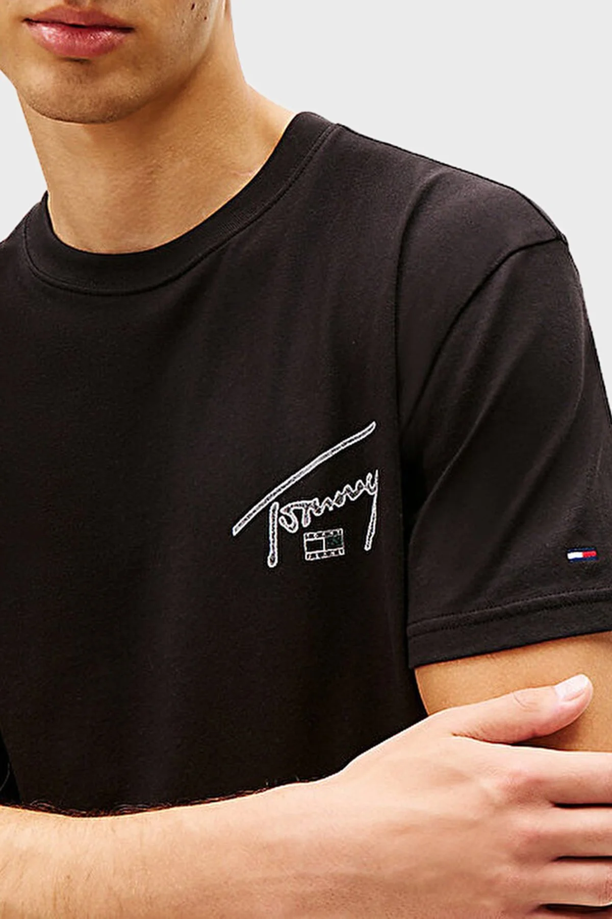 Tommy Jeans Logolu % 100 Pamuk Regular Fit Bisiklet Yaka Erkek T Shirt DM0DM22320 BDS SİYAH - 4