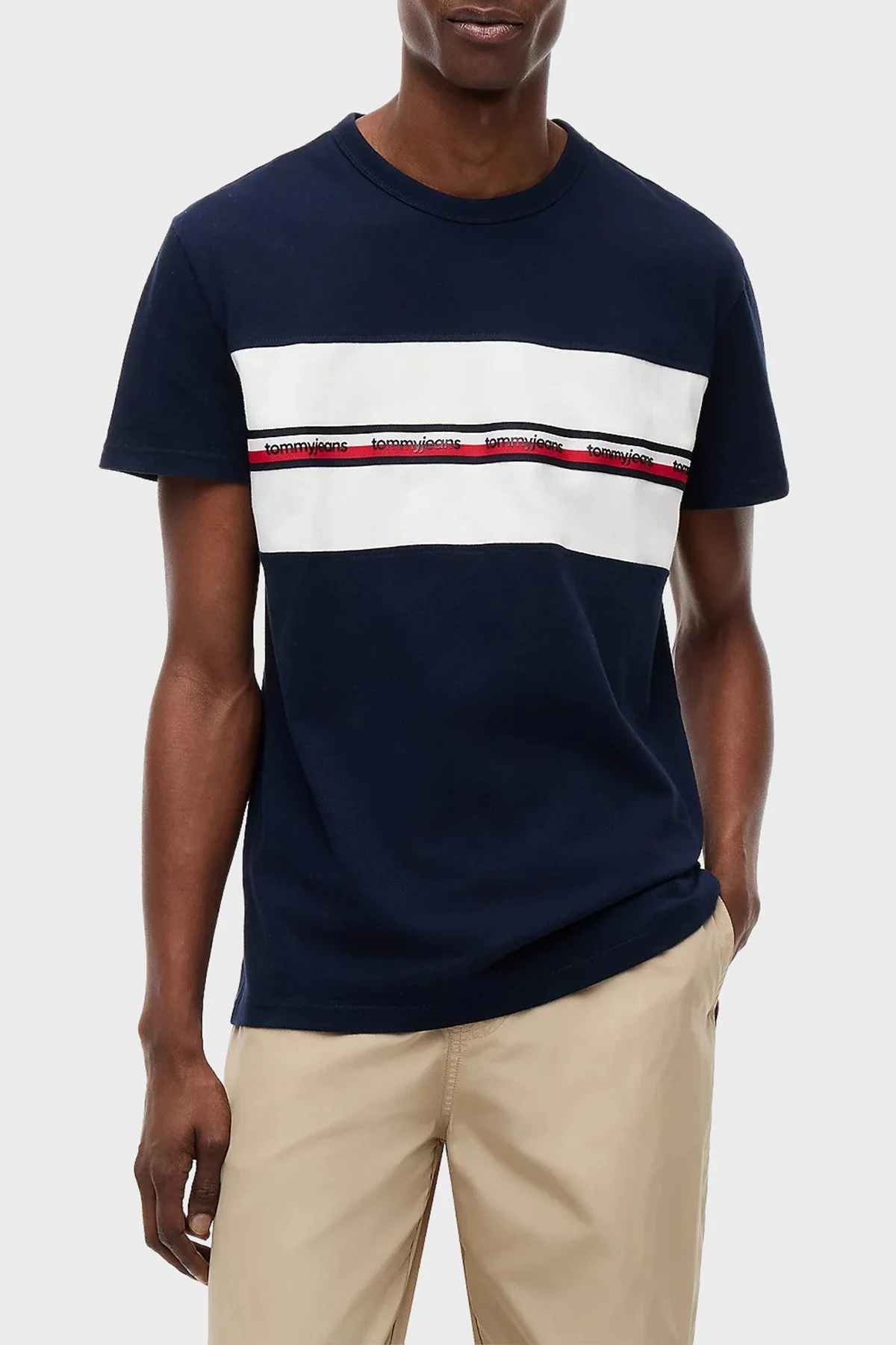 Tommy Jeans Logolu % 100 Pamuk Regular Fit Bisiklet Yaka Erkek T Shirt DM0DM23245 C1G Lacivert - 1