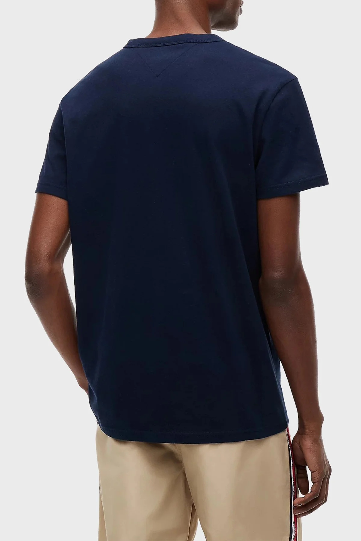 Tommy Jeans Logolu % 100 Pamuk Regular Fit Bisiklet Yaka Erkek T Shirt DM0DM23245 C1G Lacivert - 4