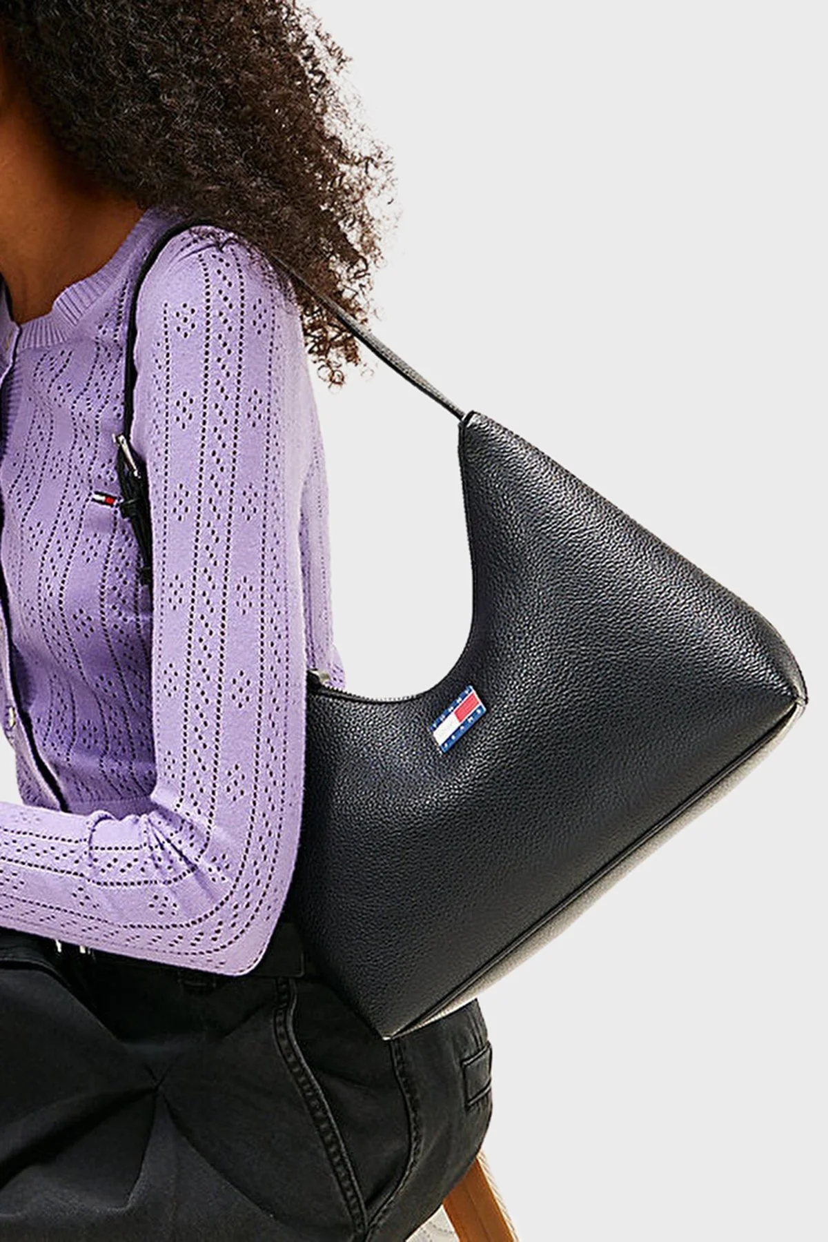 Tommy Jeans Logolu Ayarlanabilen Omuz Askılı Bayan Çanta AW0AW17548 BDS SİYAH - 2