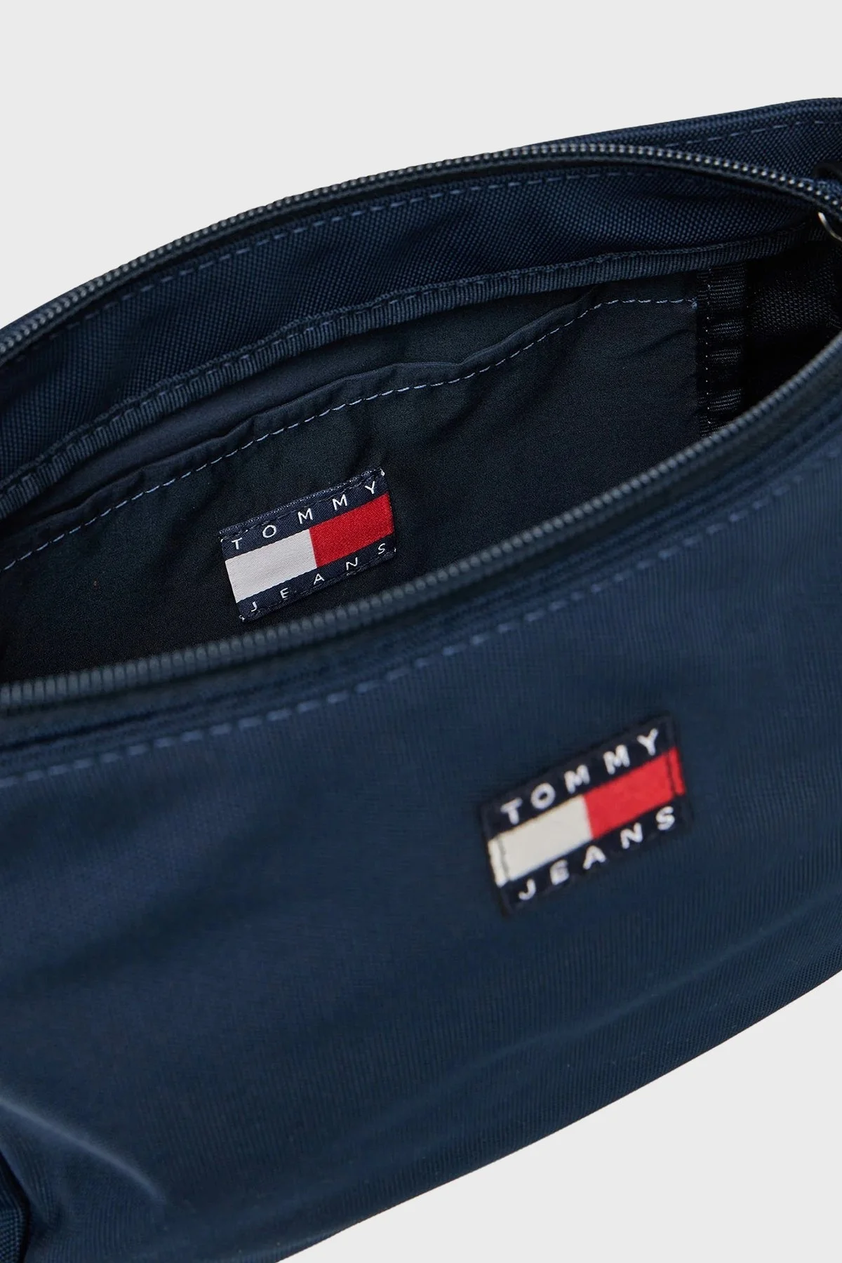 Tommy Jeans Logolu Ayarlanabilir Askılı Bayan Çanta AW0AW17544 C1G LACİVERT - 4