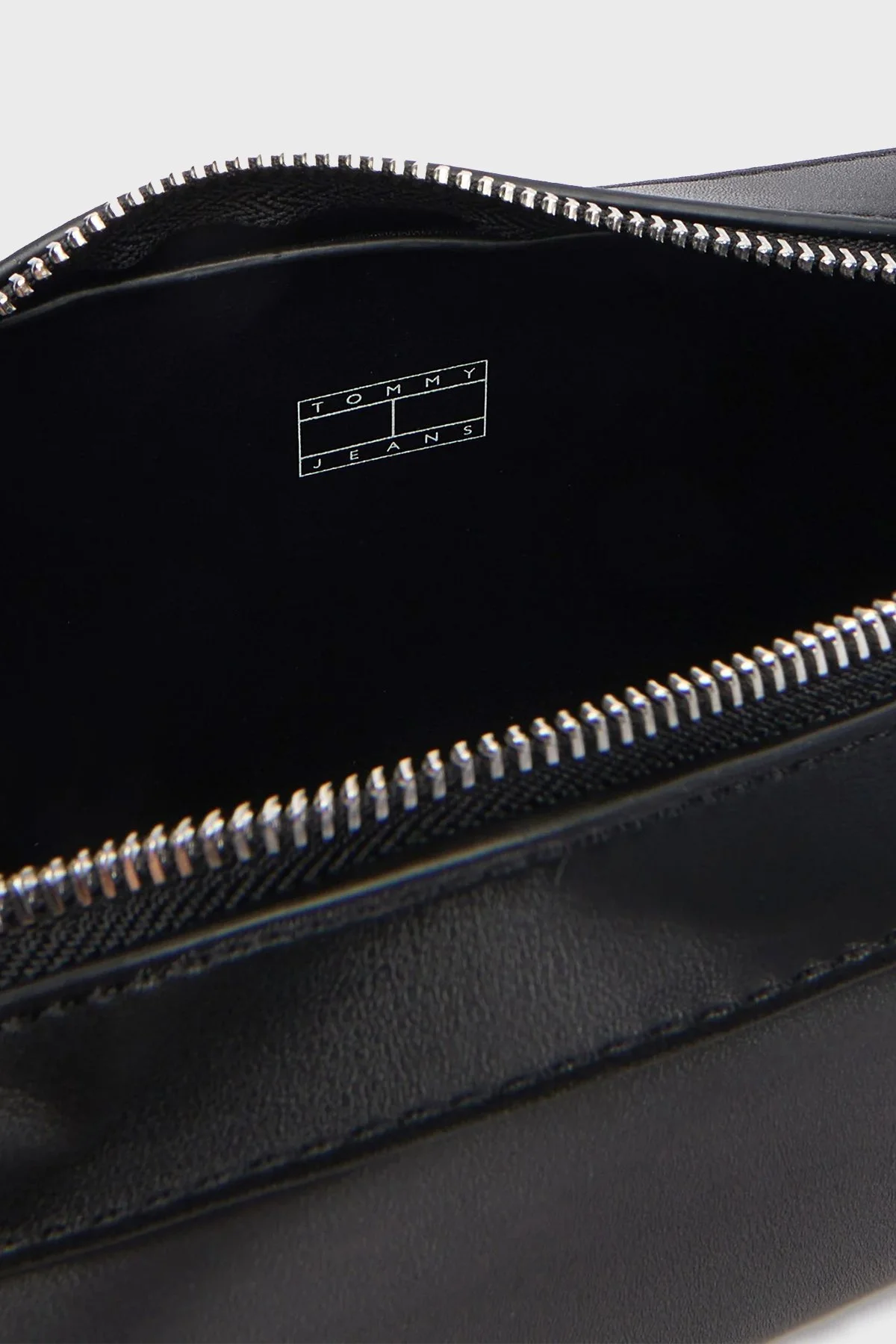 Tommy Jeans Logolu Ayarlanabilir Askılı Bayan Çanta AW0AW17872 BDS SİYAH - 6