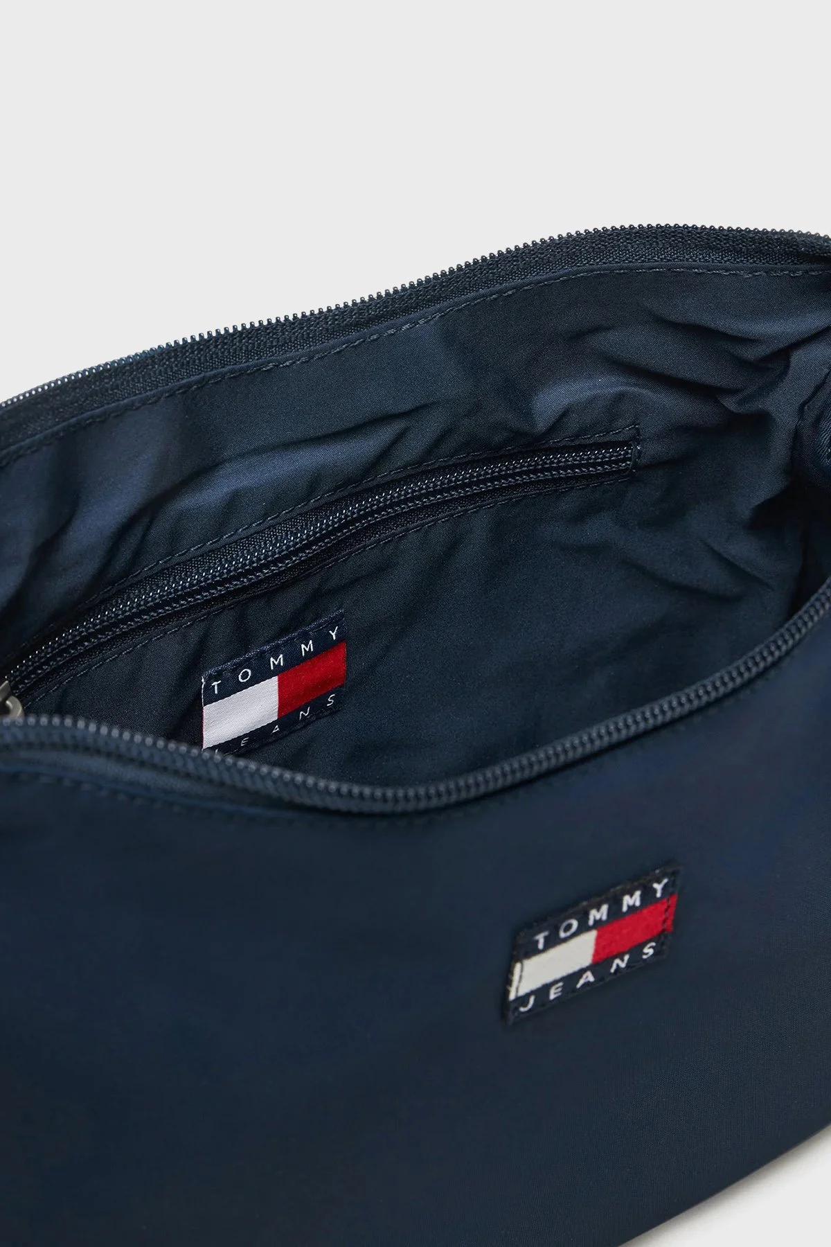 Tommy Jeans Logolu Ayarlanabilir Askılı Bayan Çanta AW0AW17888 C1G LACİVERT - 5