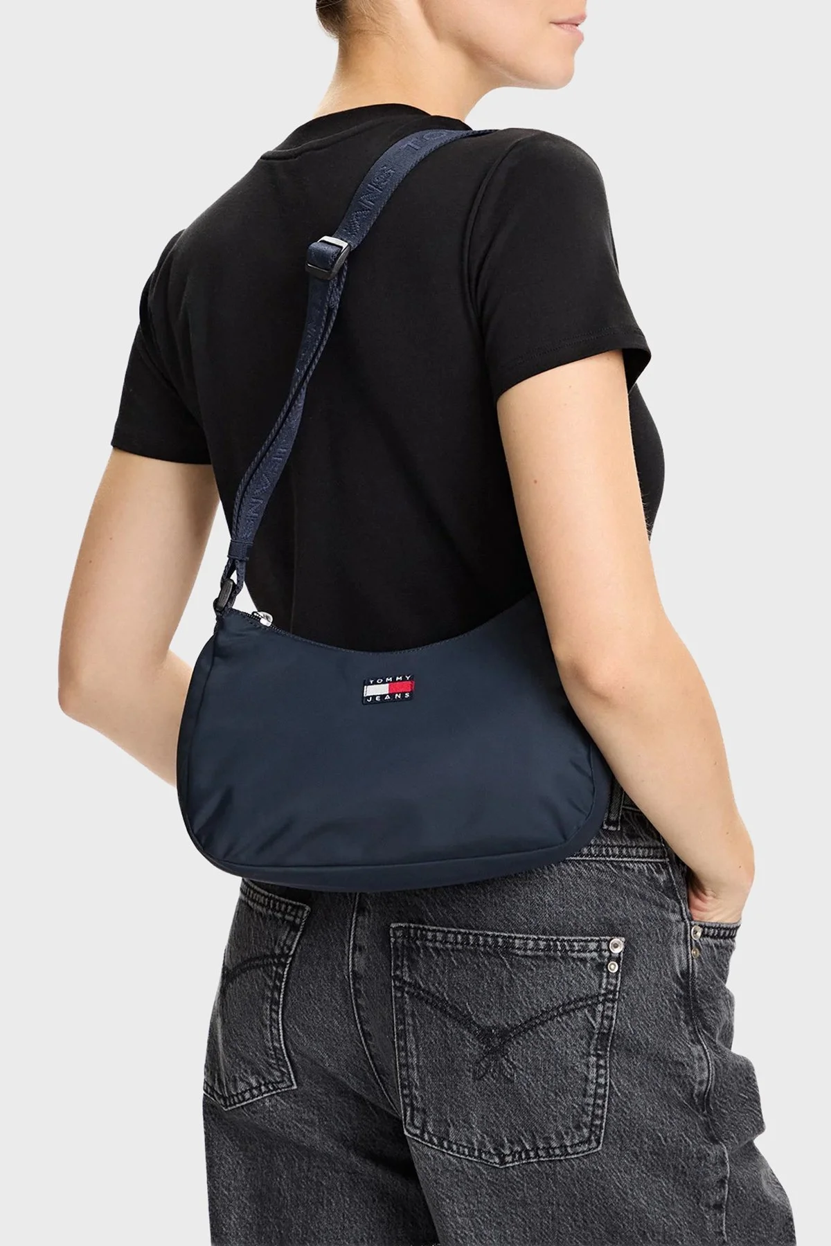 Tommy Jeans Logolu Ayarlanabilir Askılı Kadın Çanta AW0AW17888 C1G LACİVERT - 2