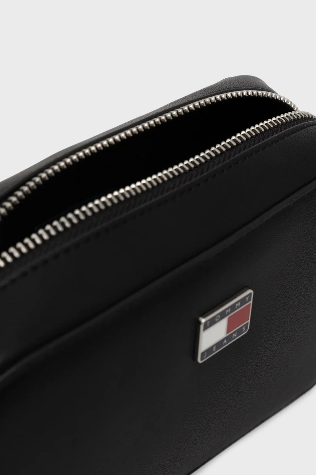 Tommy Jeans Logolu Ayarlanabilir Askılı Bayan Çanta AW0AW18065 BDS SİYAH - 4