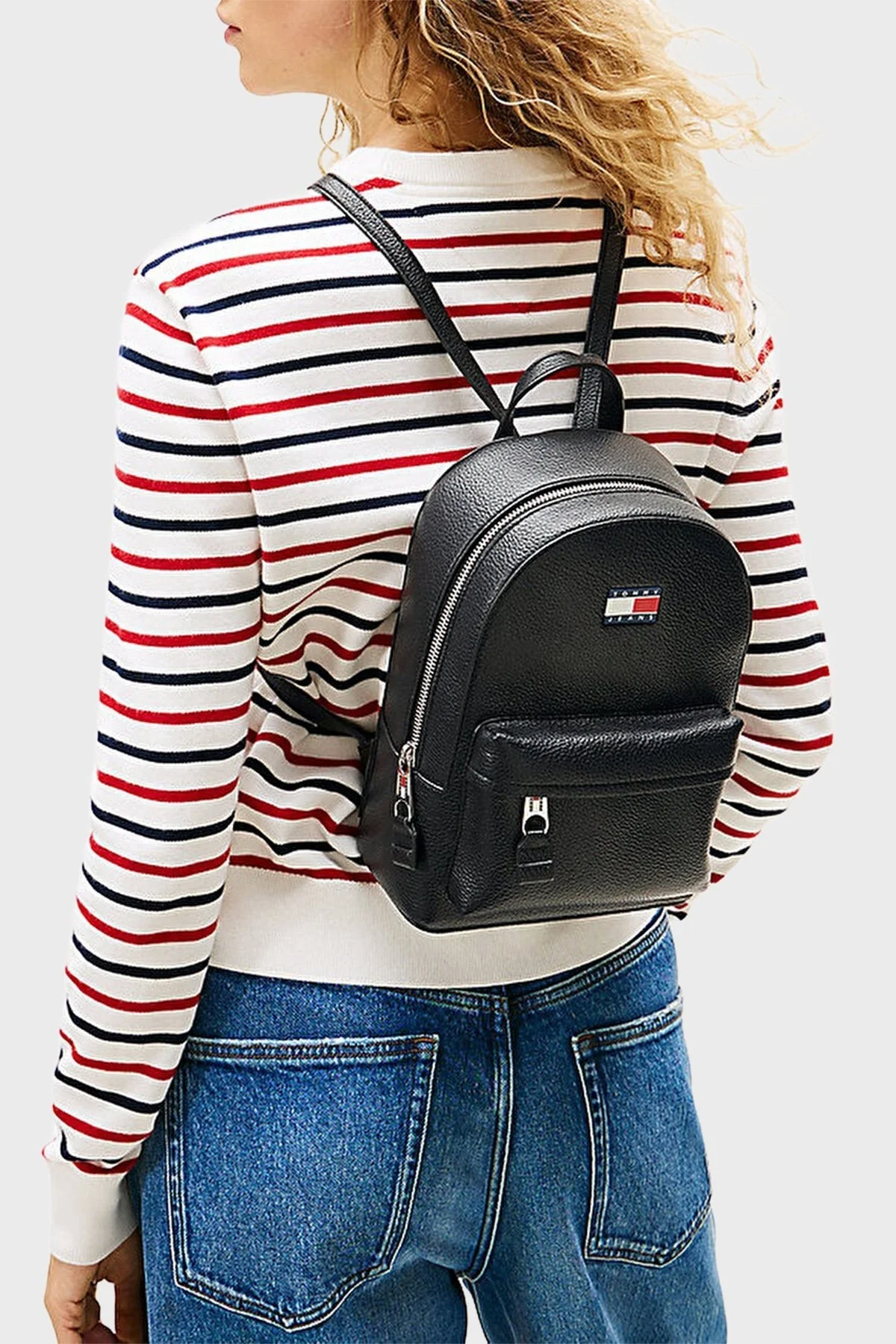Tommy Jeans Logolu Ayarlanabilir Askılı Bayan Sırt Çantası AW0AW17823 BDS SİYAH - 2