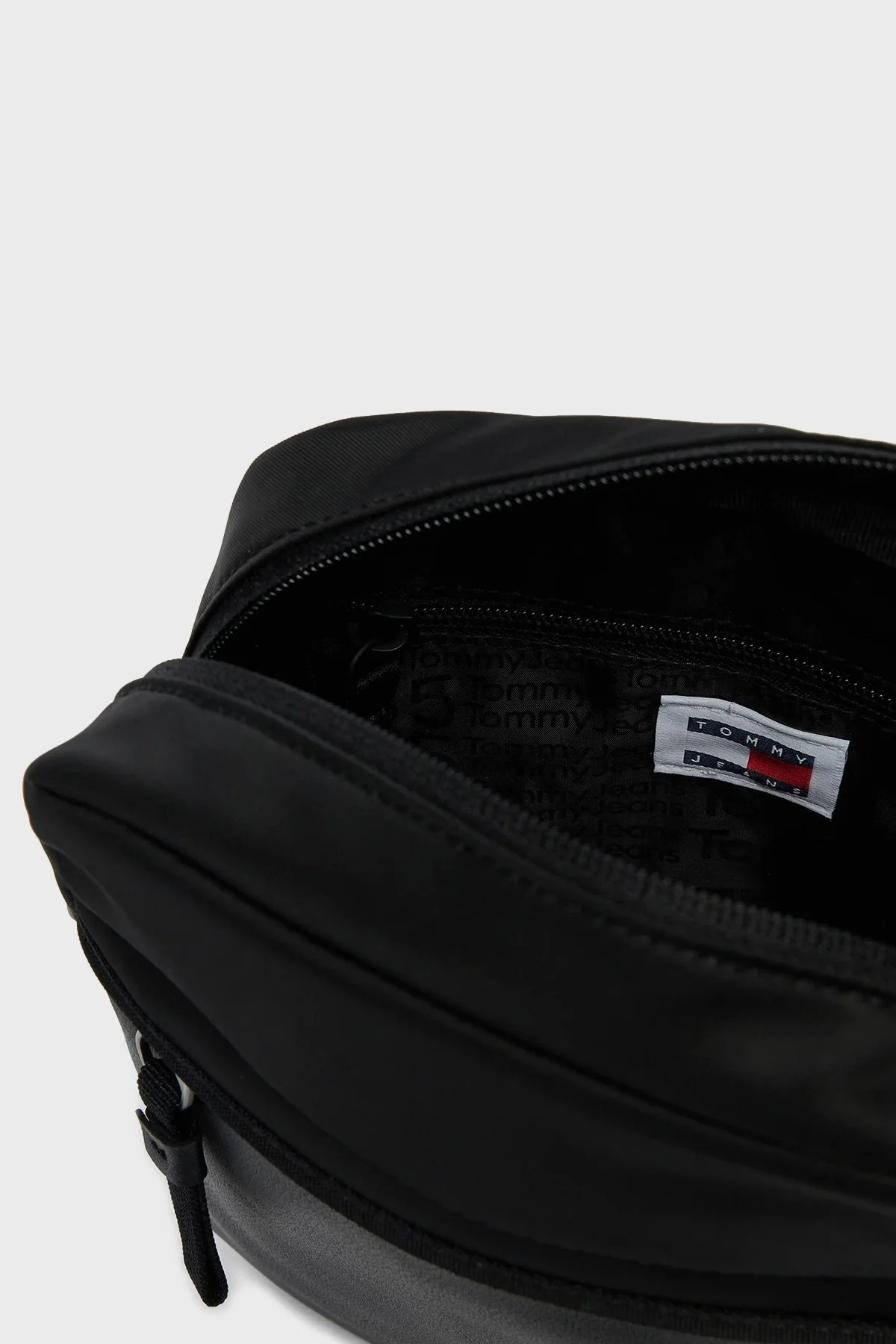 Tommy Jeans Logolu Ayarlanabilir Askılı Erkek Çanta AM0AM12390 BDS SİYAH - 4