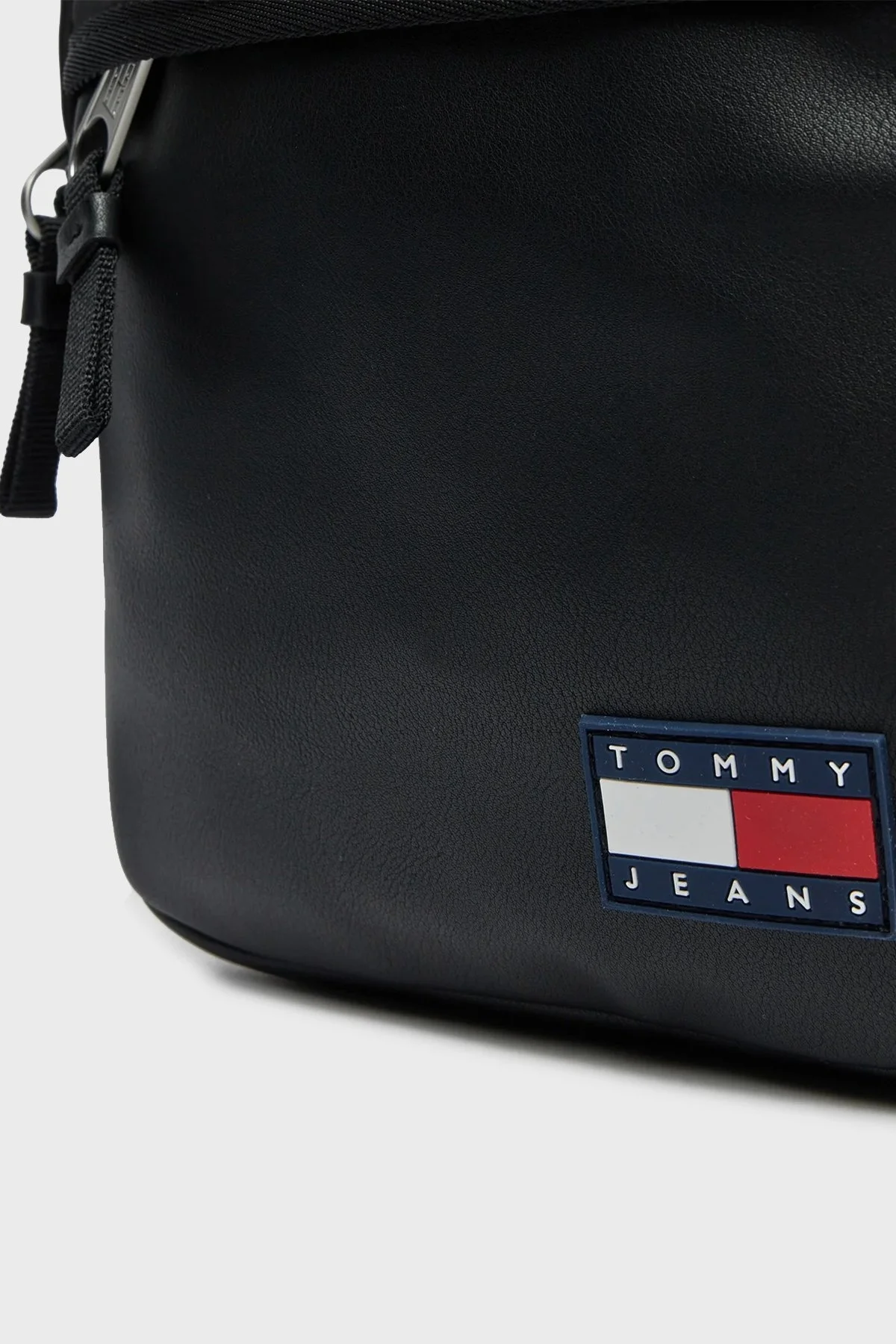 Tommy Jeans Logolu Ayarlanabilir Askılı Erkek Çanta AM0AM12390 BDS SİYAH - 5