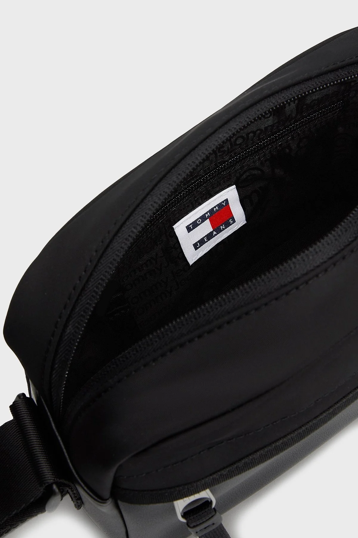 Tommy Jeans Logolu Ayarlanabilir Askılı Erkek Çanta AM0AM12396 BDS SİYAH - 4