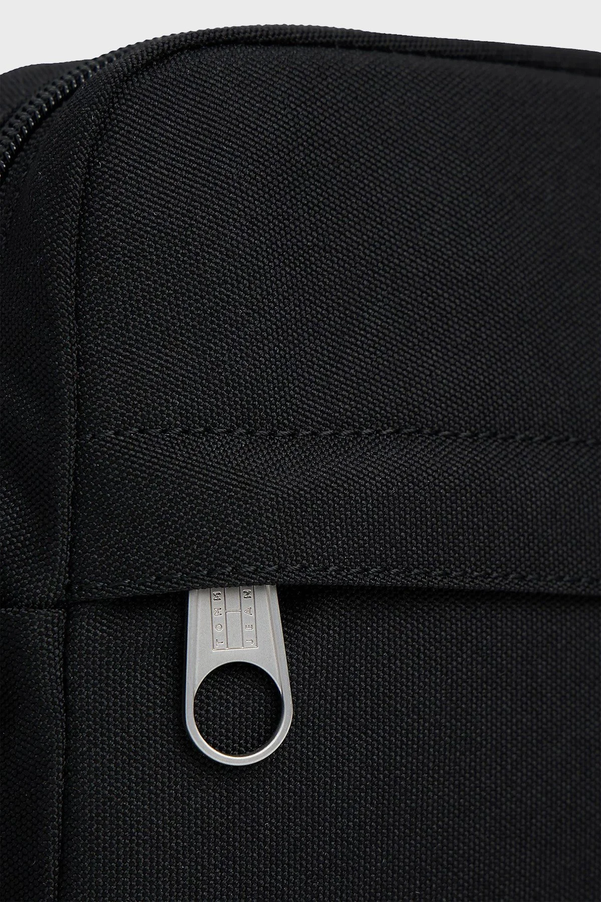 Tommy Jeans Logolu Ayarlanabilir Askılı Erkek Çanta AM0AM13710 BDS SİYAH - 5