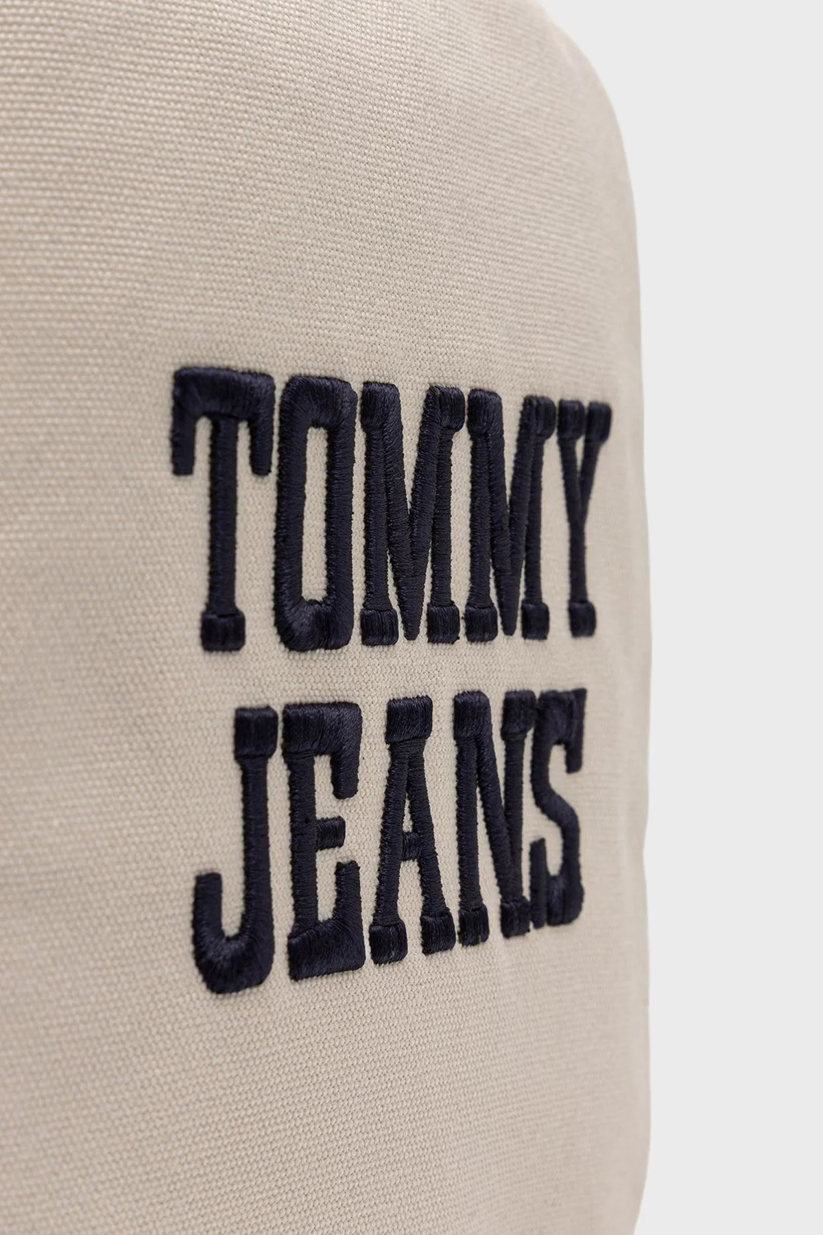 Tommy Jeans Logolu Ayarlanabilir Askılı Erkek Çanta AM0AM14223 ACG BEJ - 4