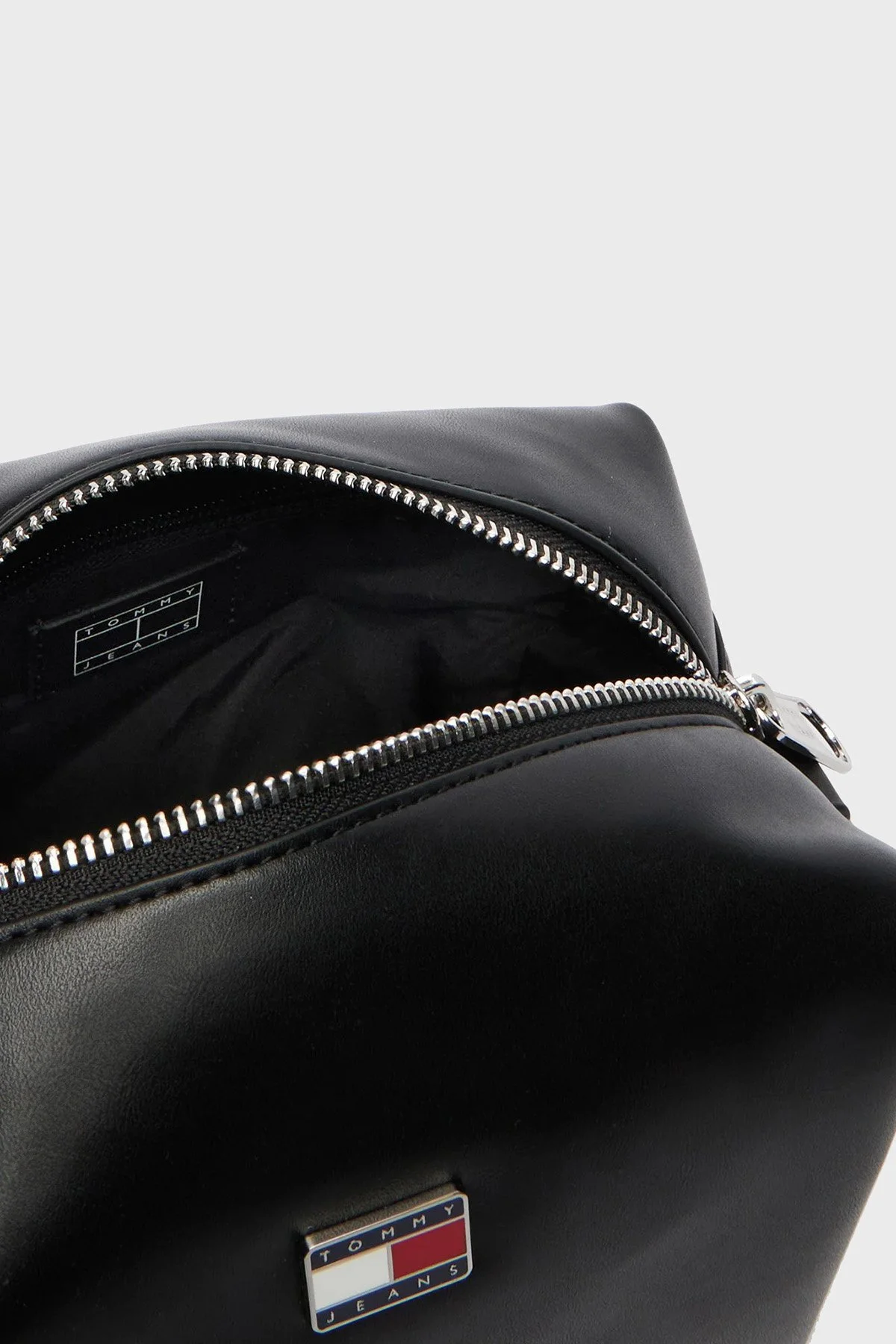 Tommy Jeans Logolu Ayarlanabilir Askılı Kadın Çanta AW0AW18456 BDS SİYAH - 5