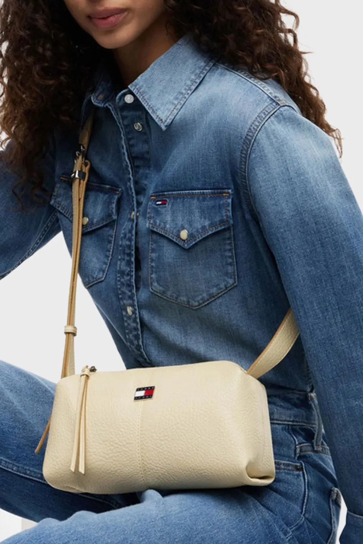 Tommy Jeans Logolu Ayarlanabilir Askılı Kadın Çanta AW0AW18775 ACX Bej - 2