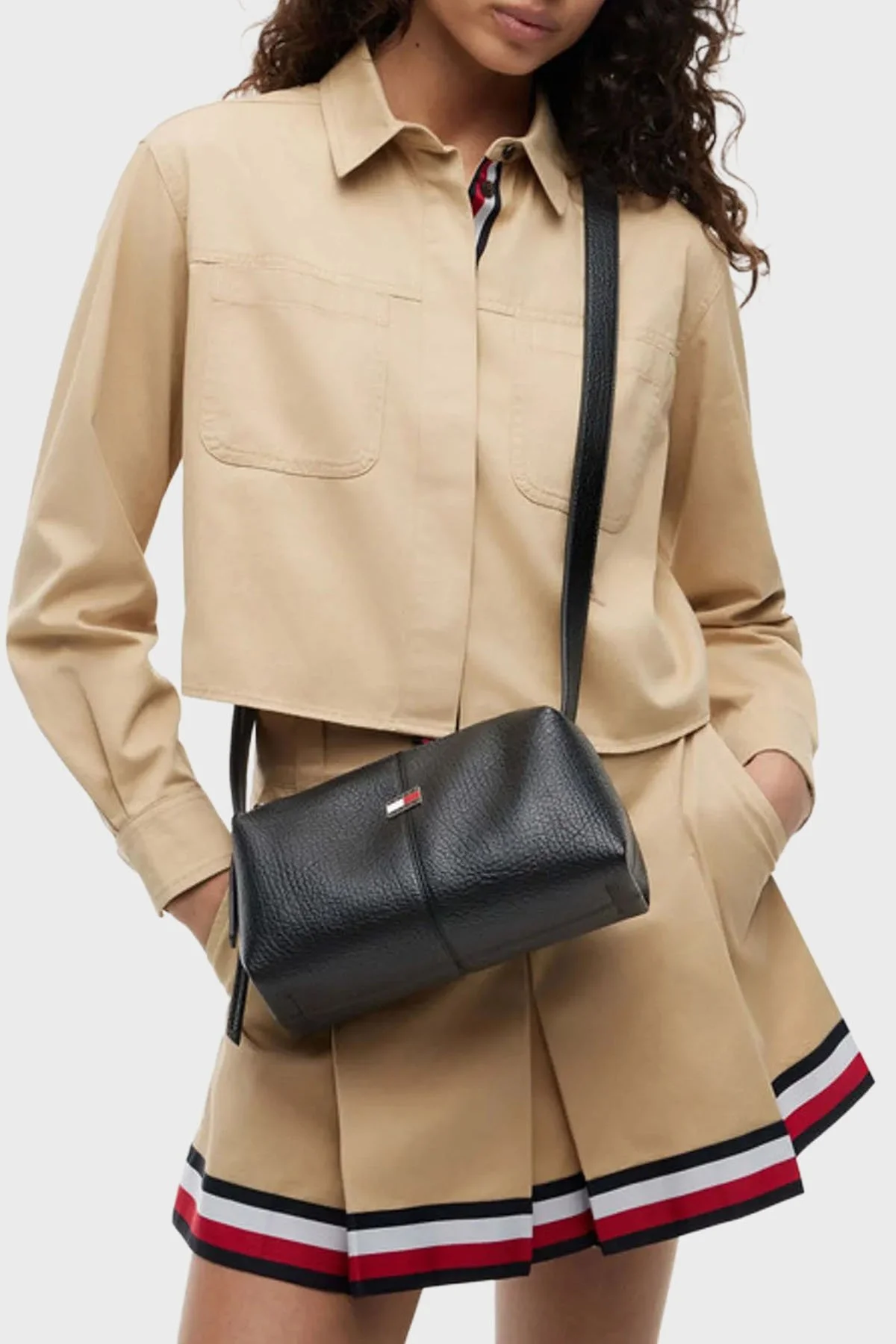 Tommy Jeans Logolu Ayarlanabilir Askılı Kadın Çanta AW0AW18775 BDS Siyah - 2